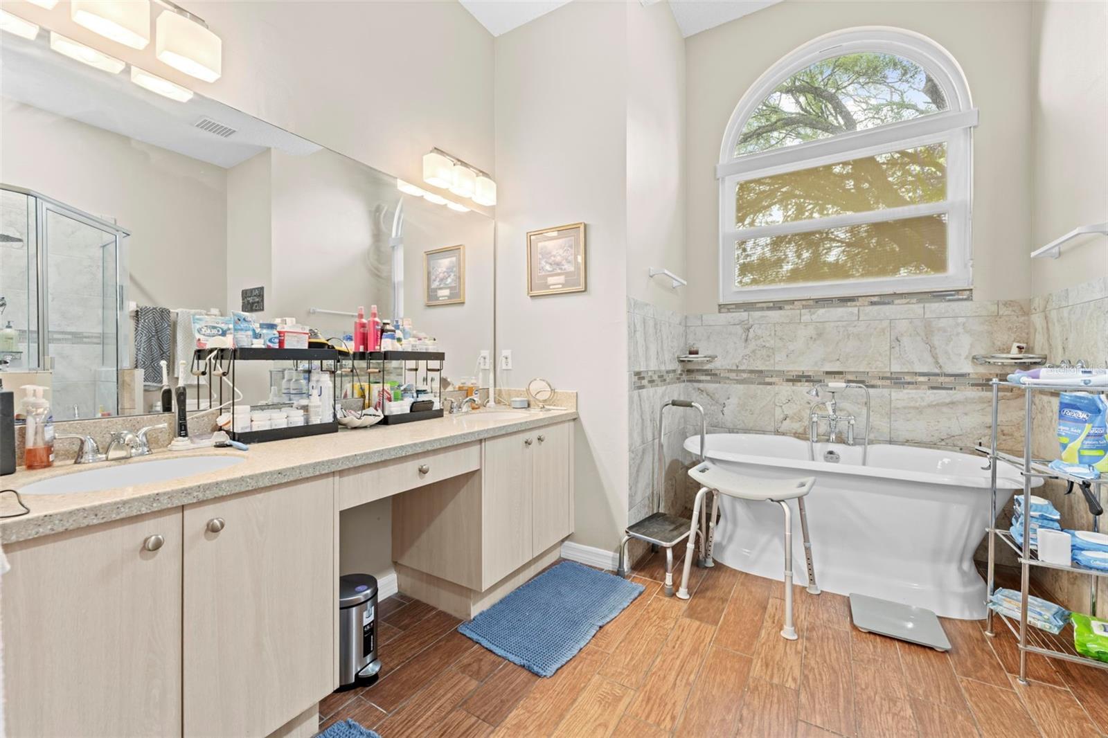 Image 27 of 47 For 2552 Crystal Lake Drive