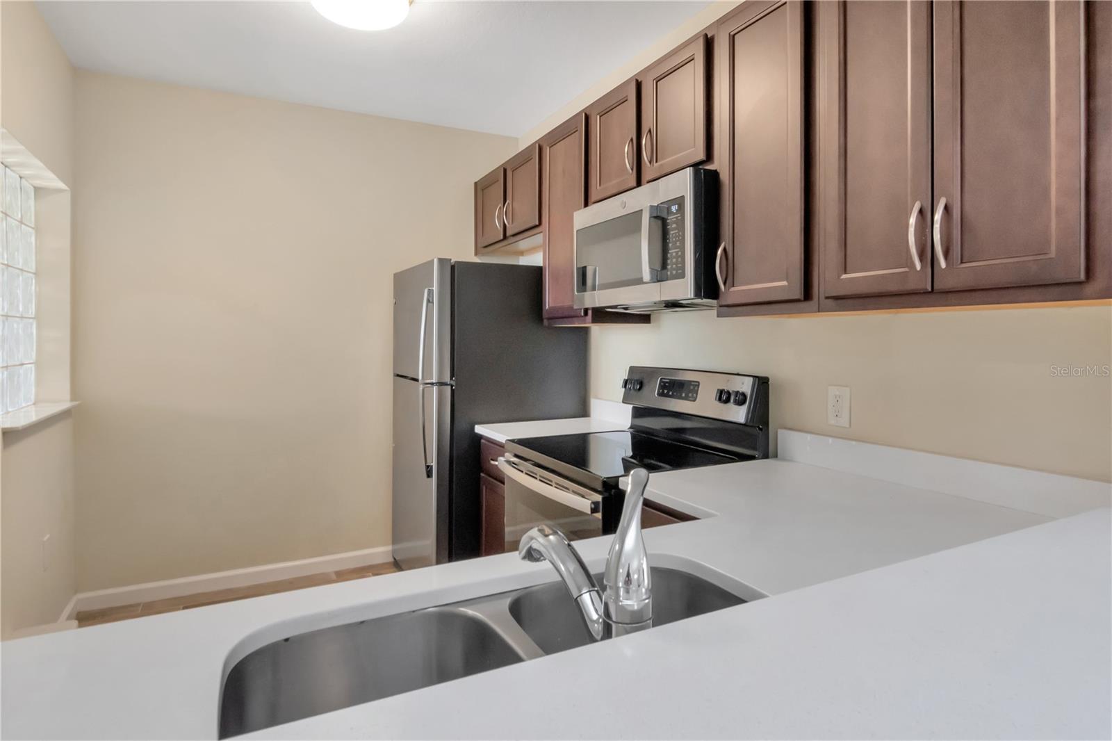 Image 10 of 25 For 1195 Godavari Way 206