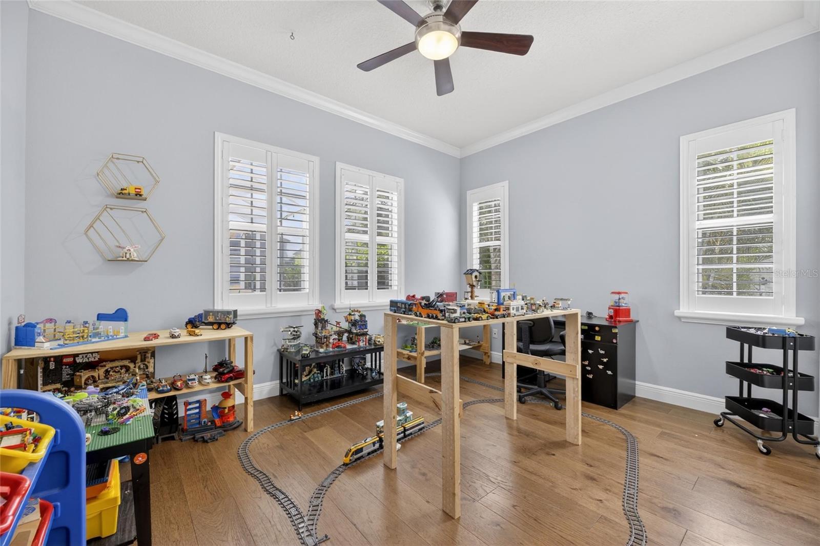 Image 28 of 100 For 613 Balibay Road