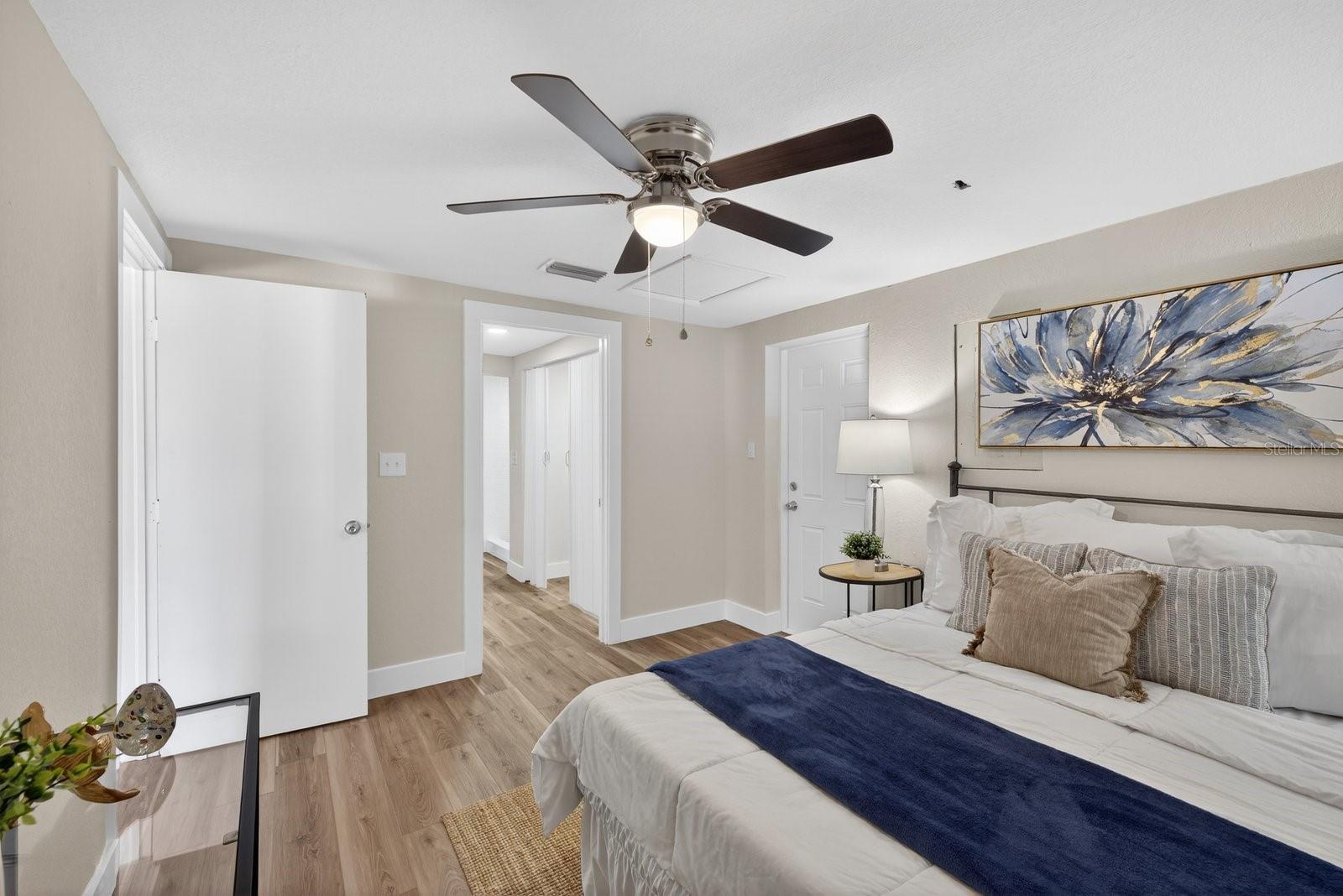 Listing photo id 9 for 7735 Brookridge Drive