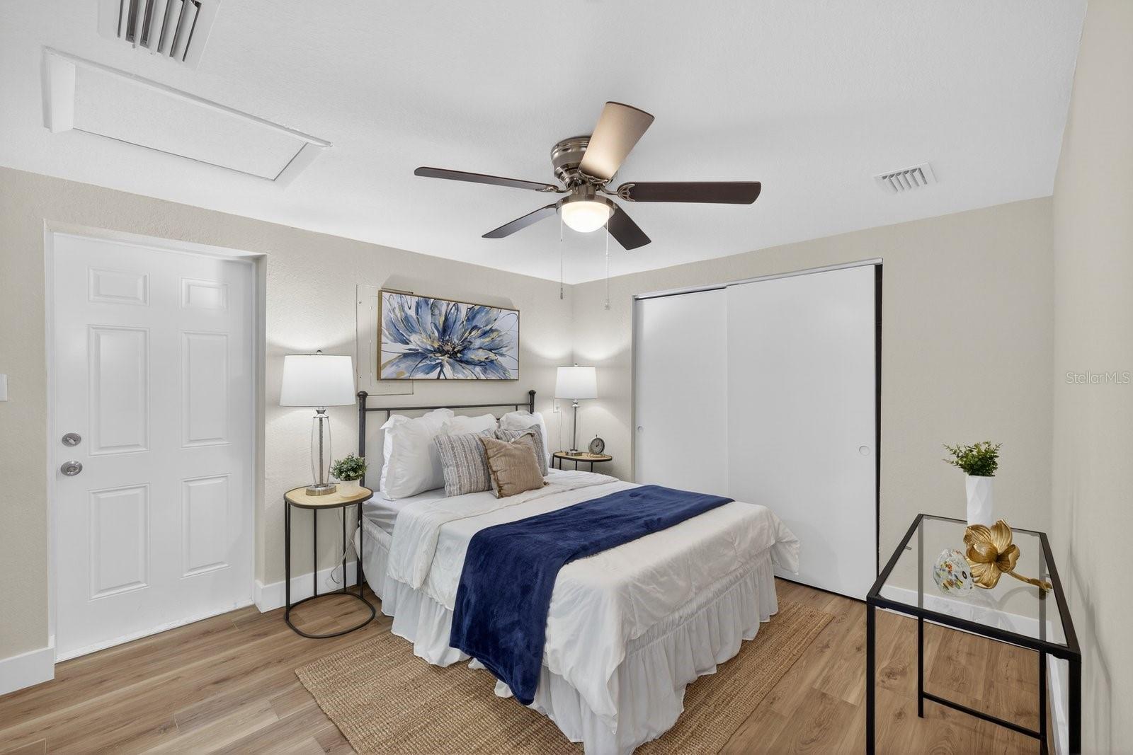 Listing photo id 10 for 7735 Brookridge Drive