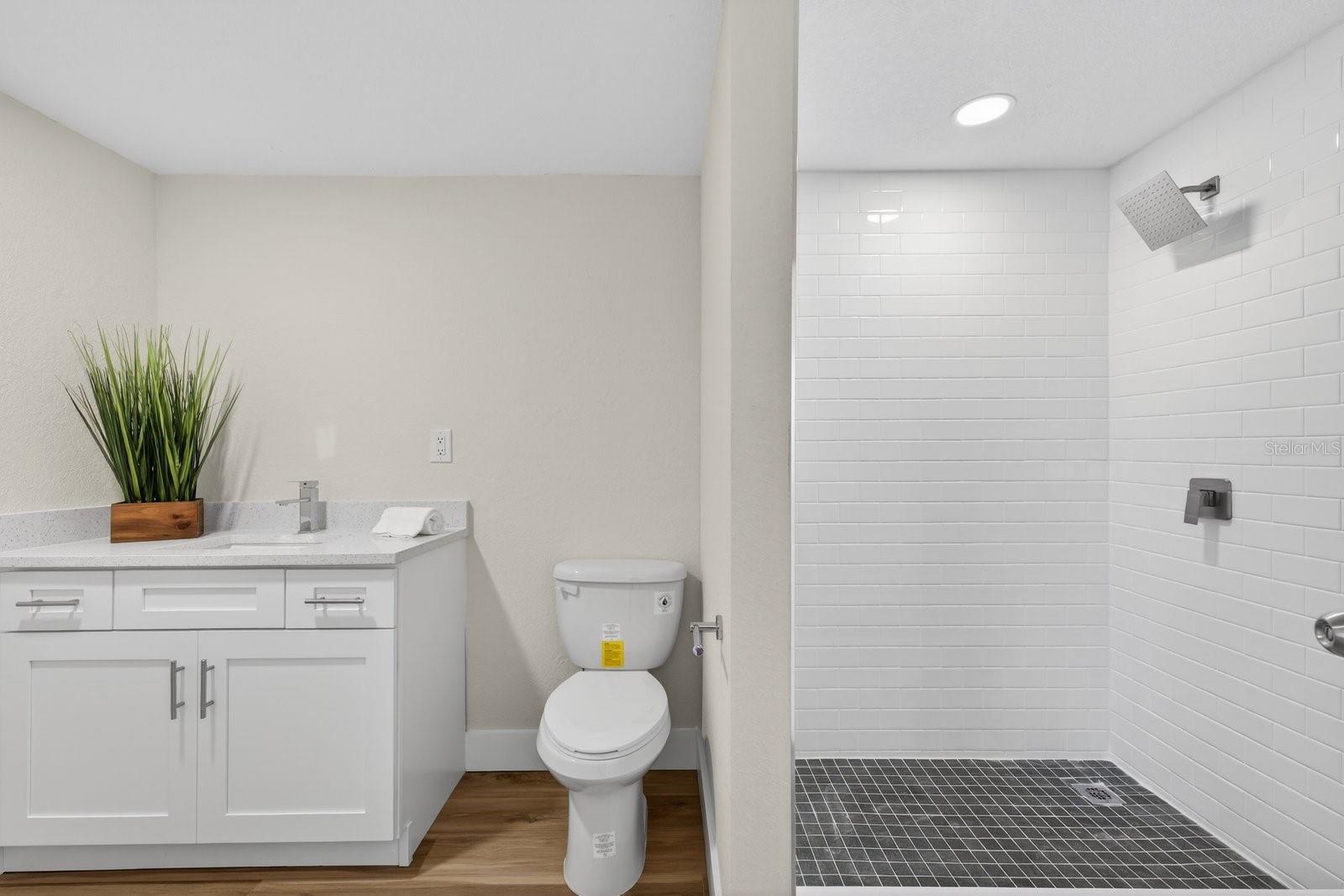 Listing photo id 12 for 7735 Brookridge Drive