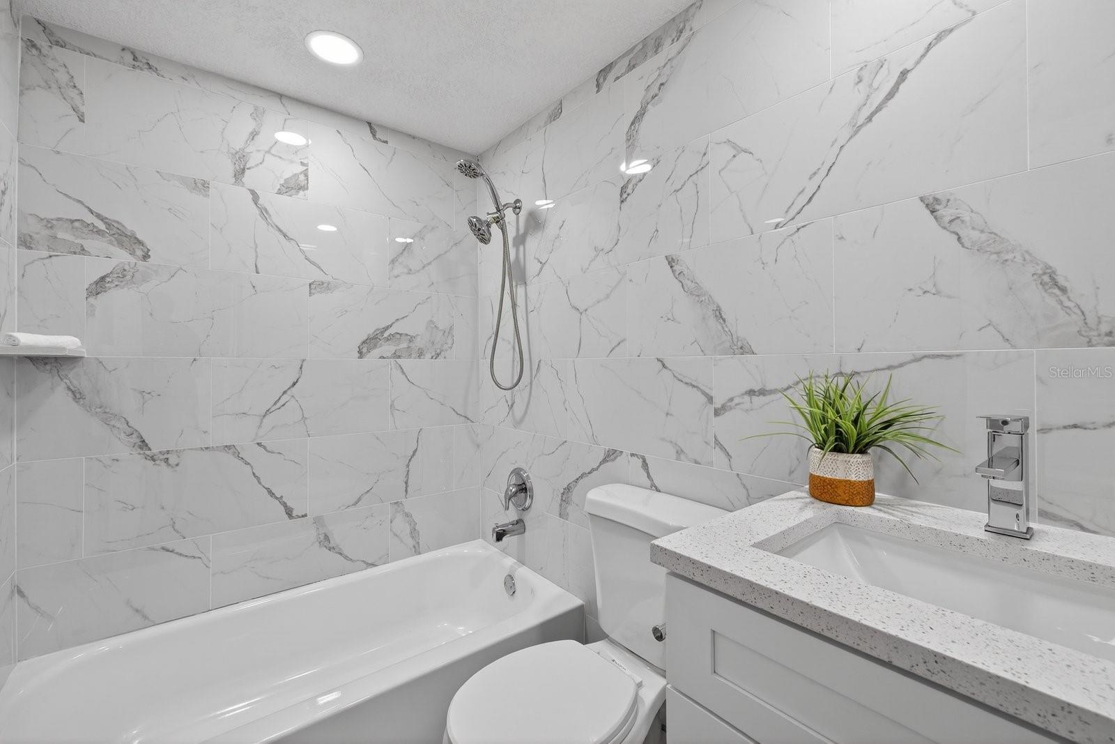 Listing photo id 19 for 7735 Brookridge Drive