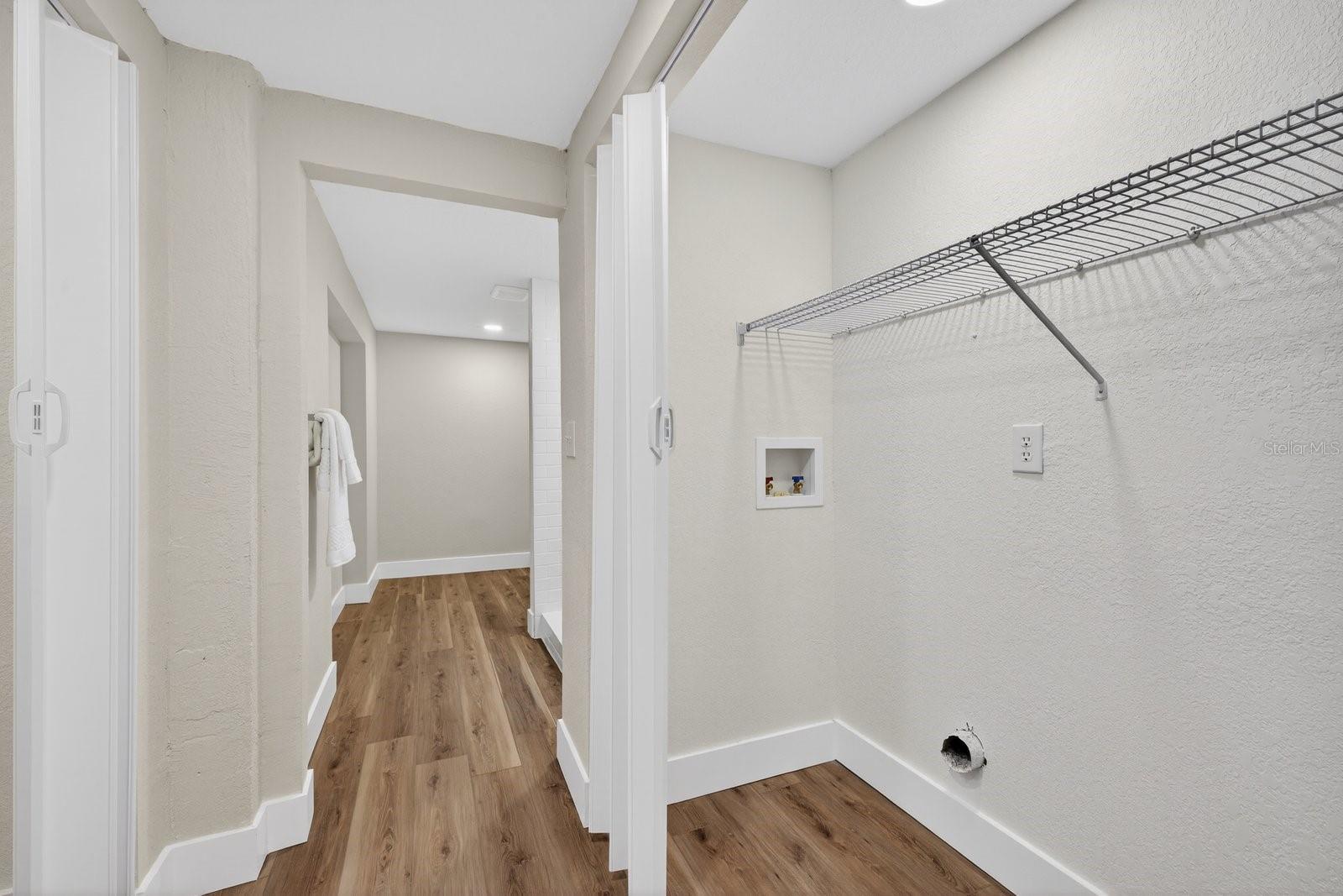 Listing photo id 25 for 7735 Brookridge Drive