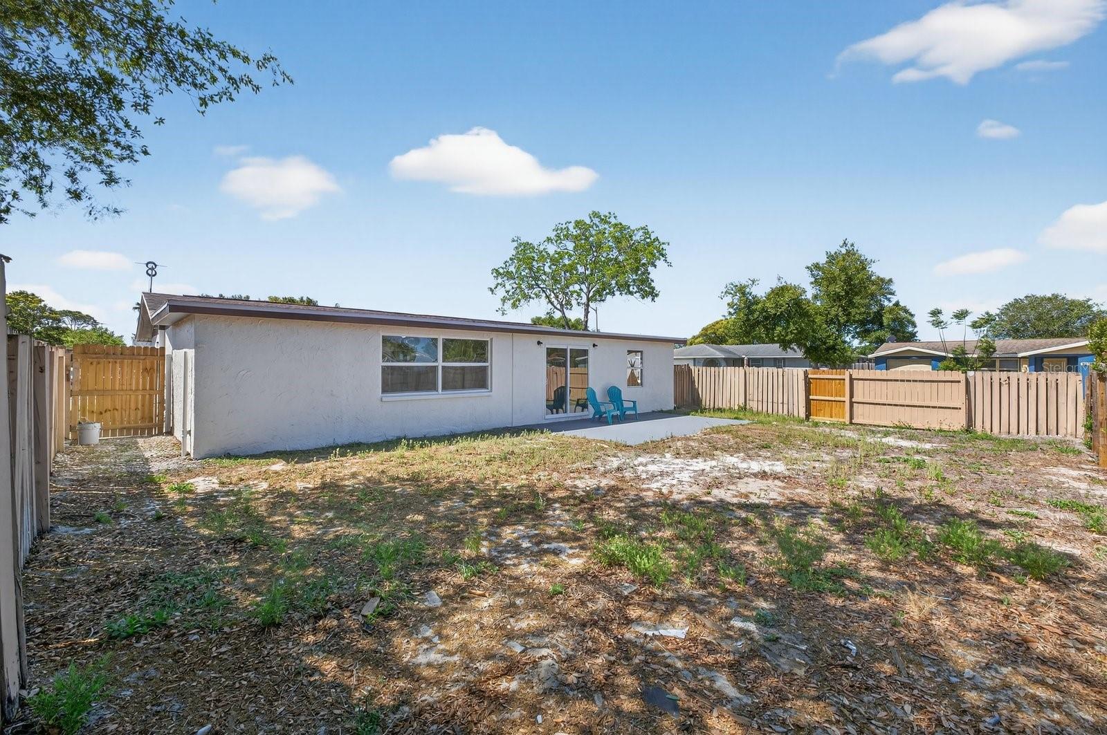 Listing photo id 29 for 7735 Brookridge Drive