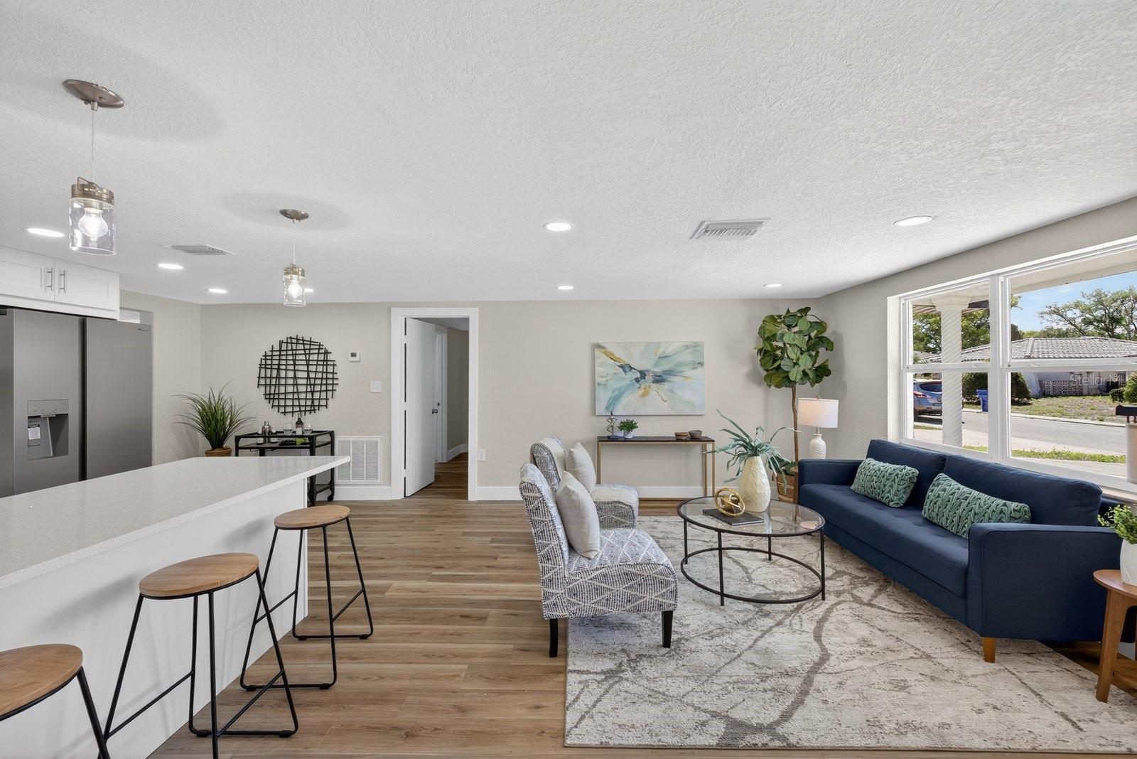 Listing photo id 3 for 7735 Brookridge Drive