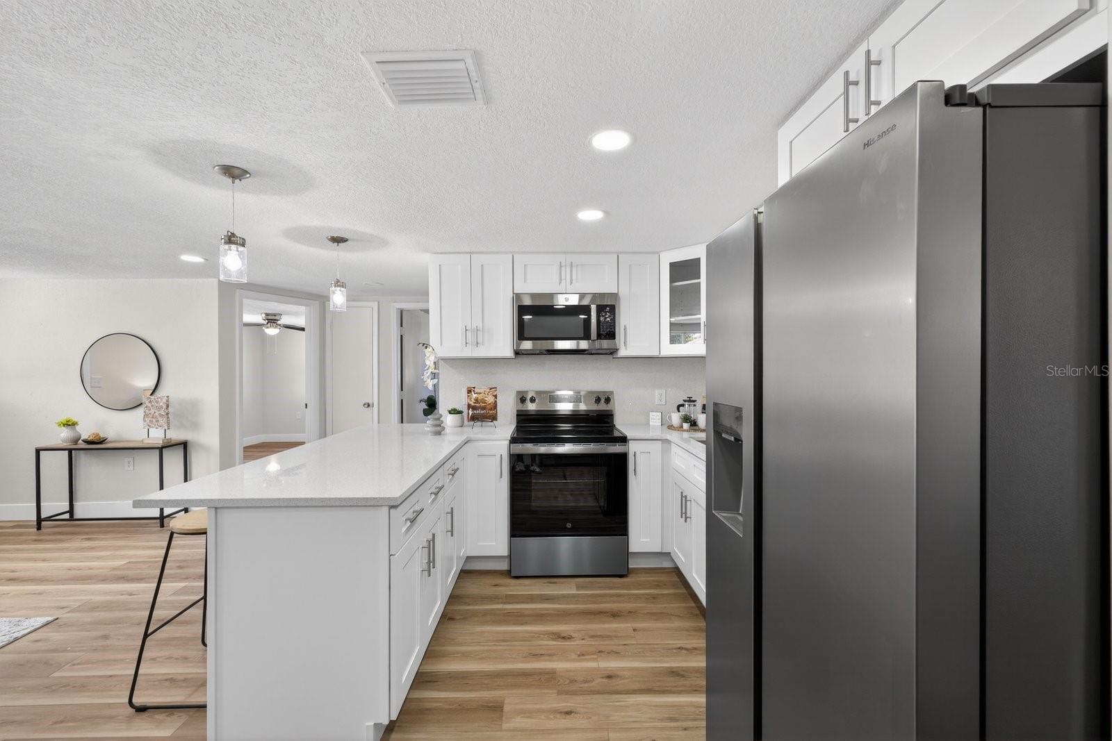 Listing photo id 7 for 7735 Brookridge Drive