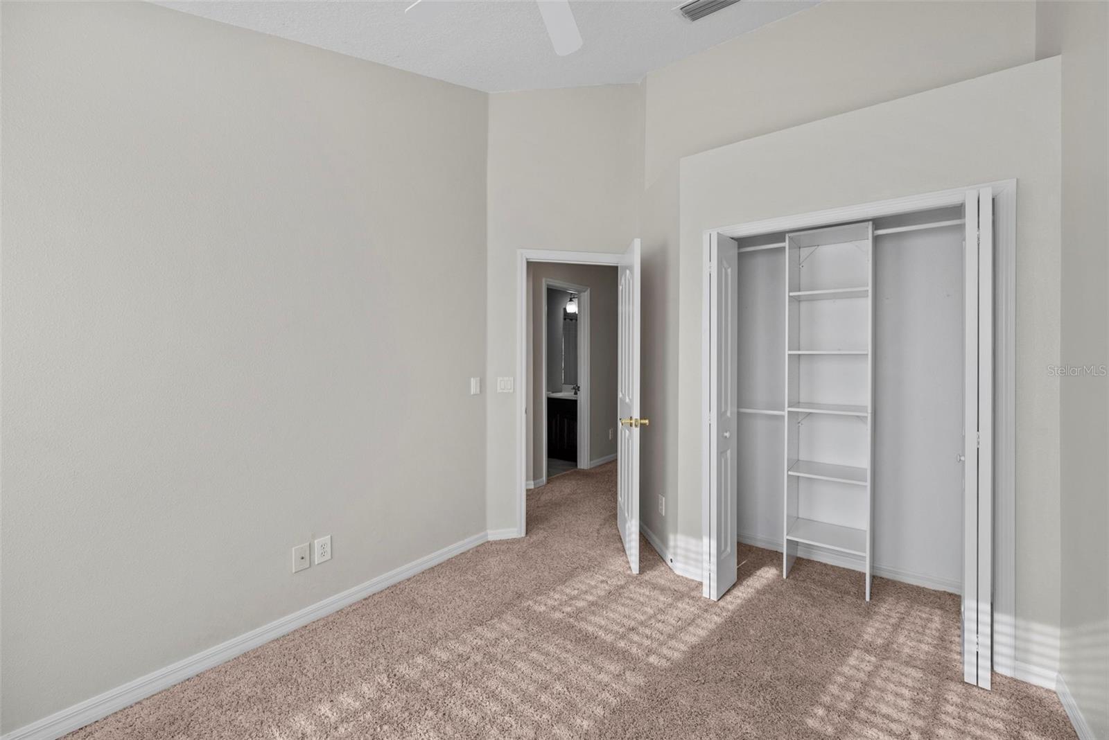 Image 18 of 32 For 3044 Pointeview Drive