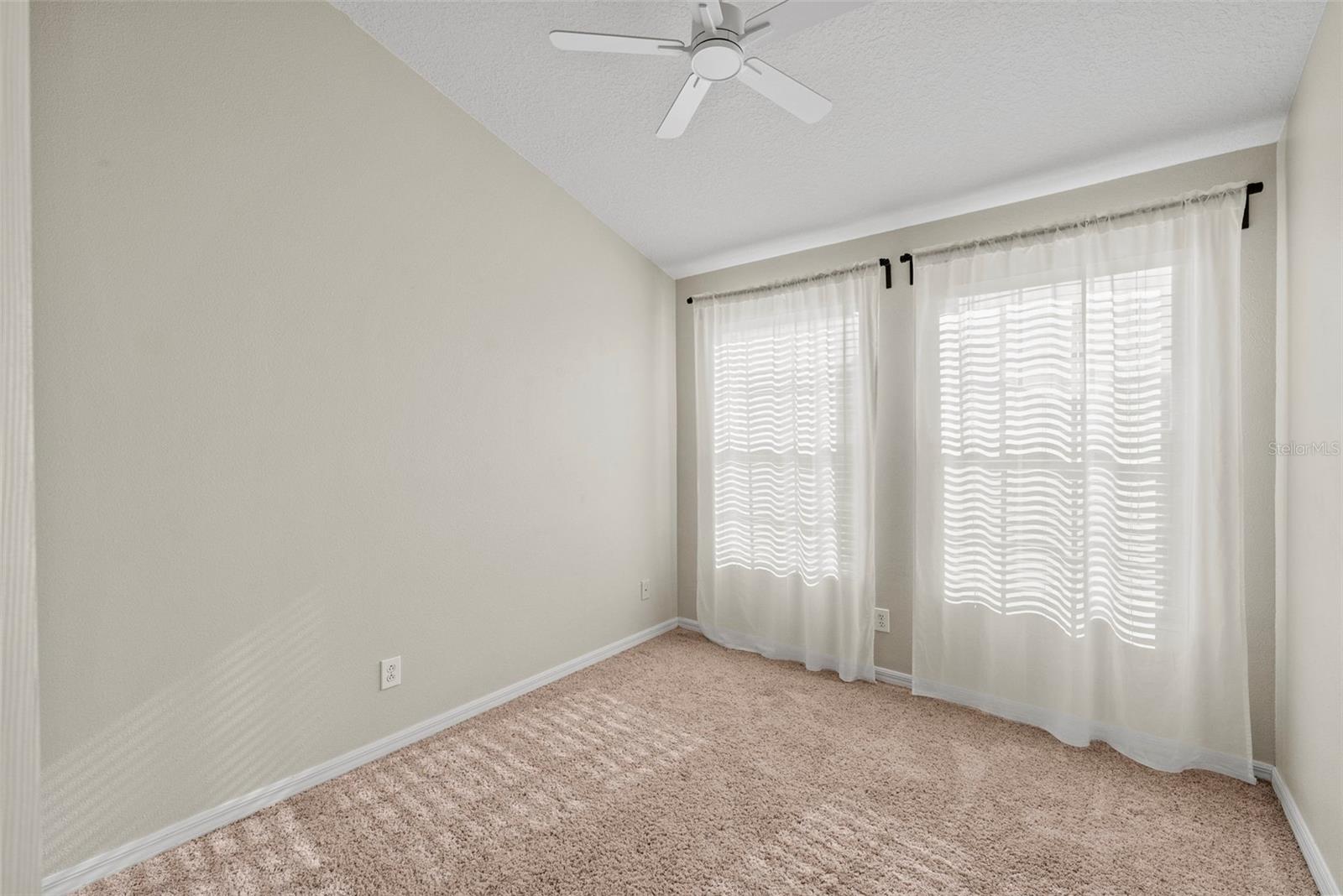 Image 19 of 32 For 3044 Pointeview Drive