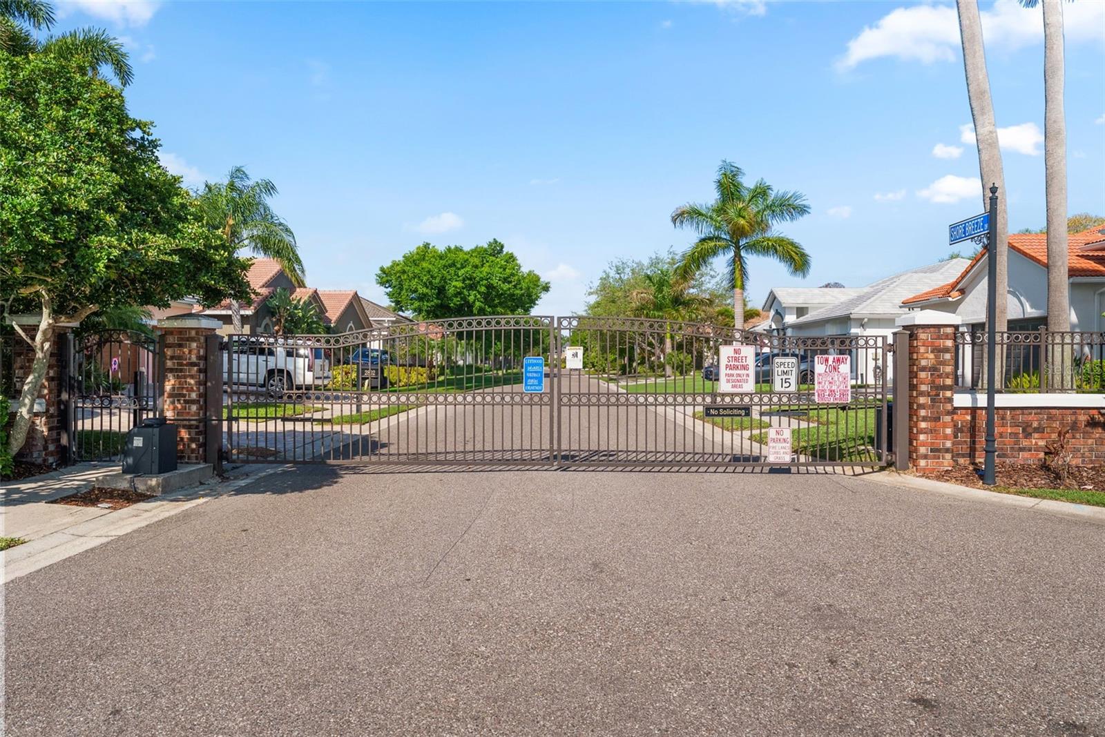 Image 28 of 32 For 3044 Pointeview Drive