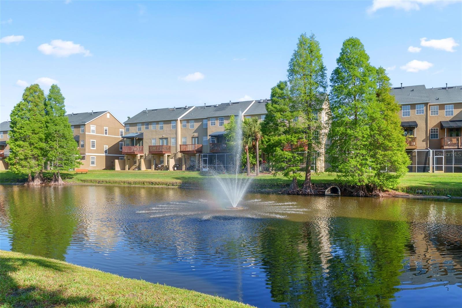 Image 3 of 32 For 3044 Pointeview Drive