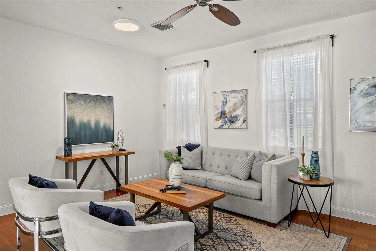 Image 5 of 32 For 3044 Pointeview Drive