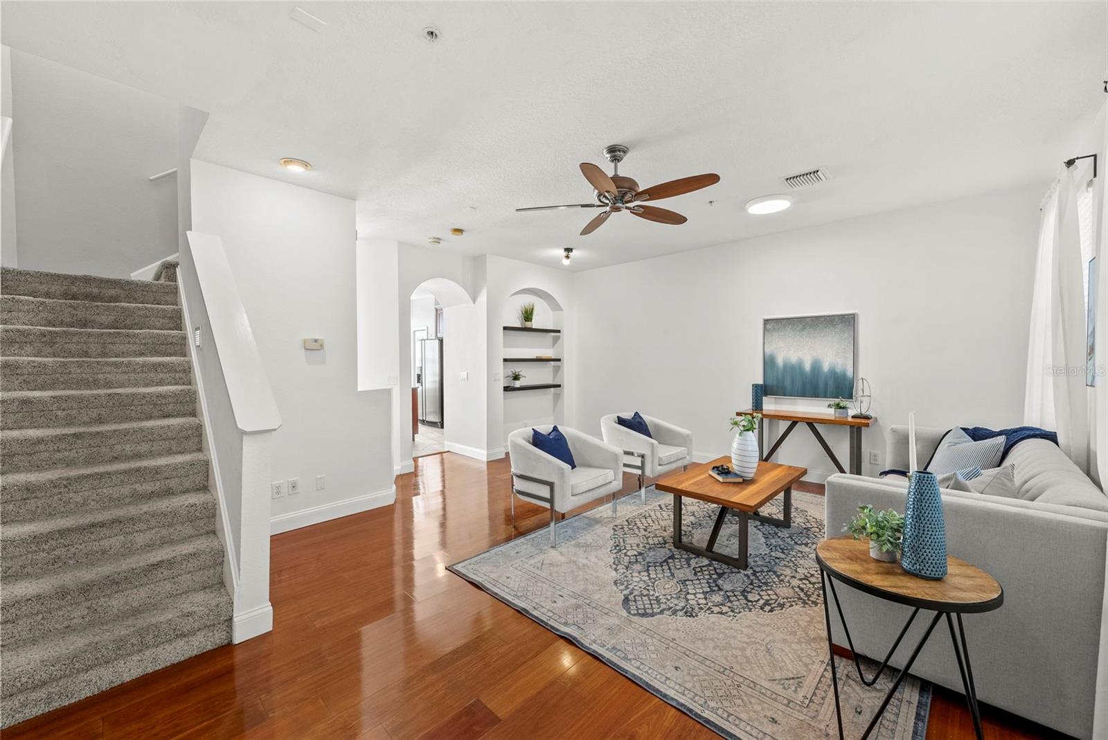 Image 6 of 32 For 3044 Pointeview Drive