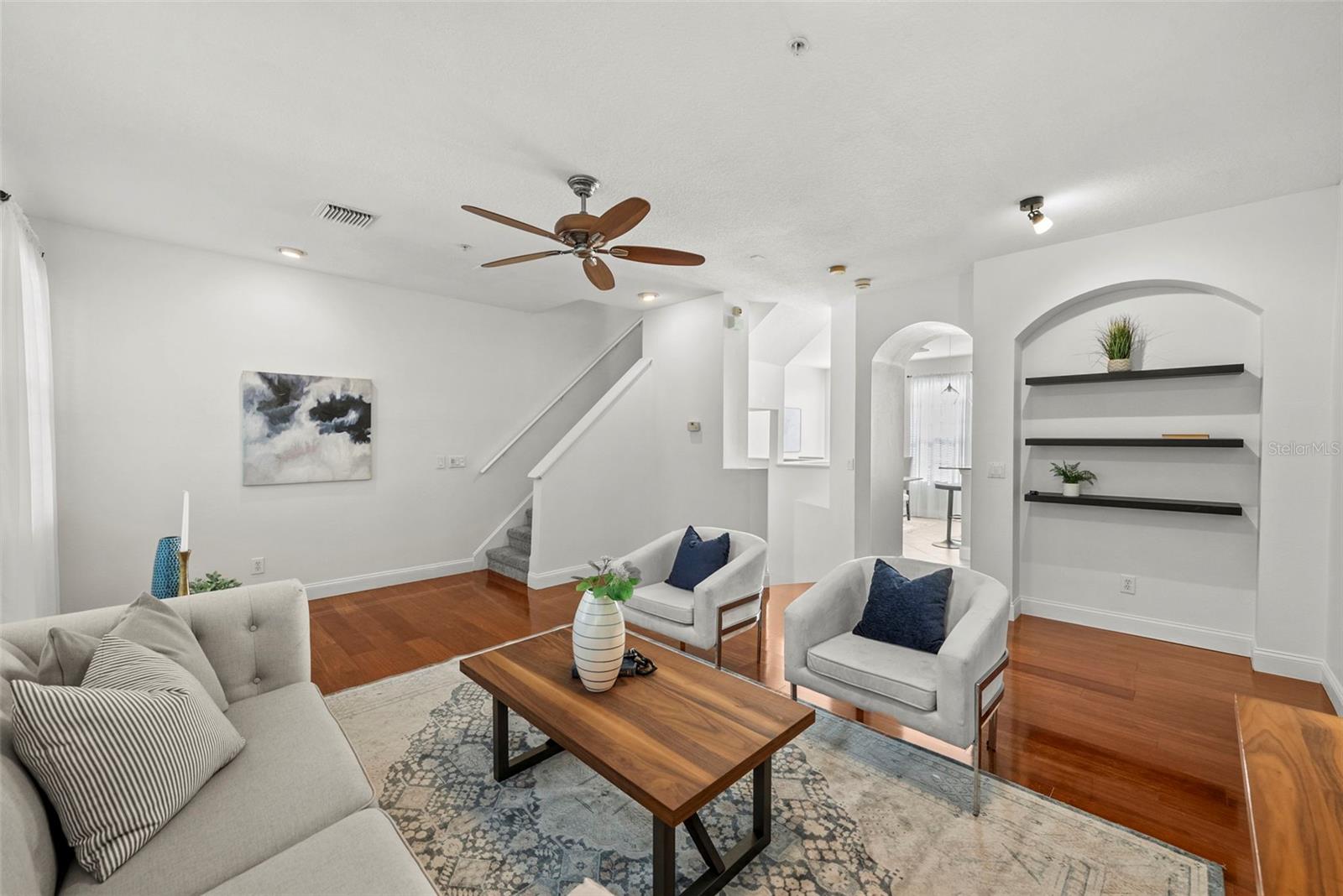 Image 7 of 32 For 3044 Pointeview Drive