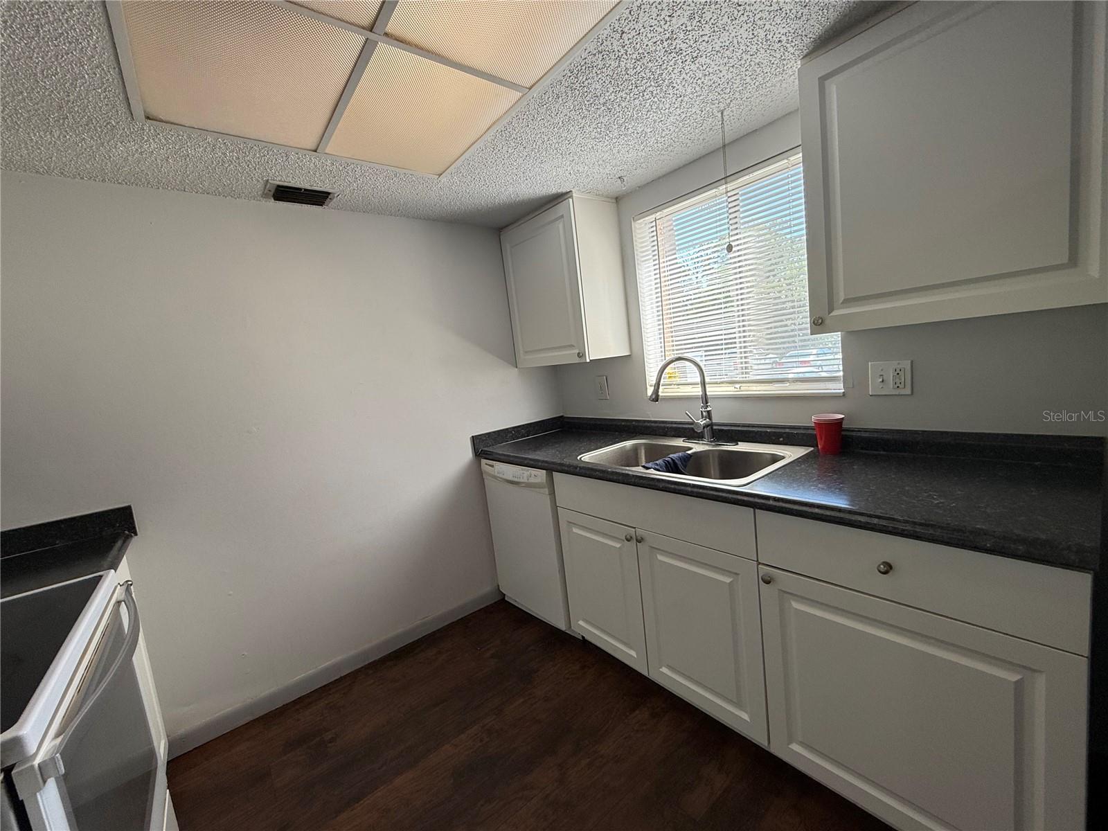 Image 5 of 23 For 621 99th Avenue N 102