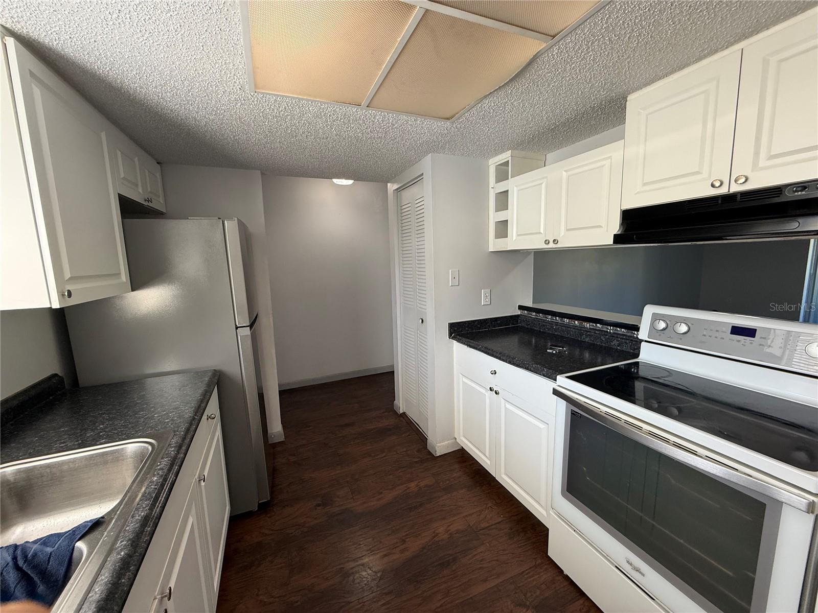 Image 7 of 23 For 621 99th Avenue N 102