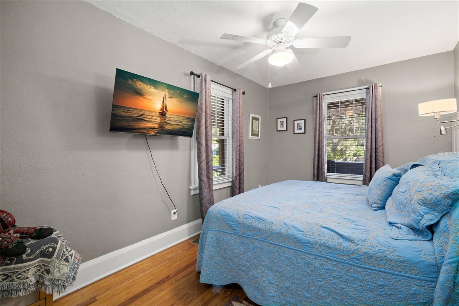 Image 13 of 49 For 1035 Robson Street