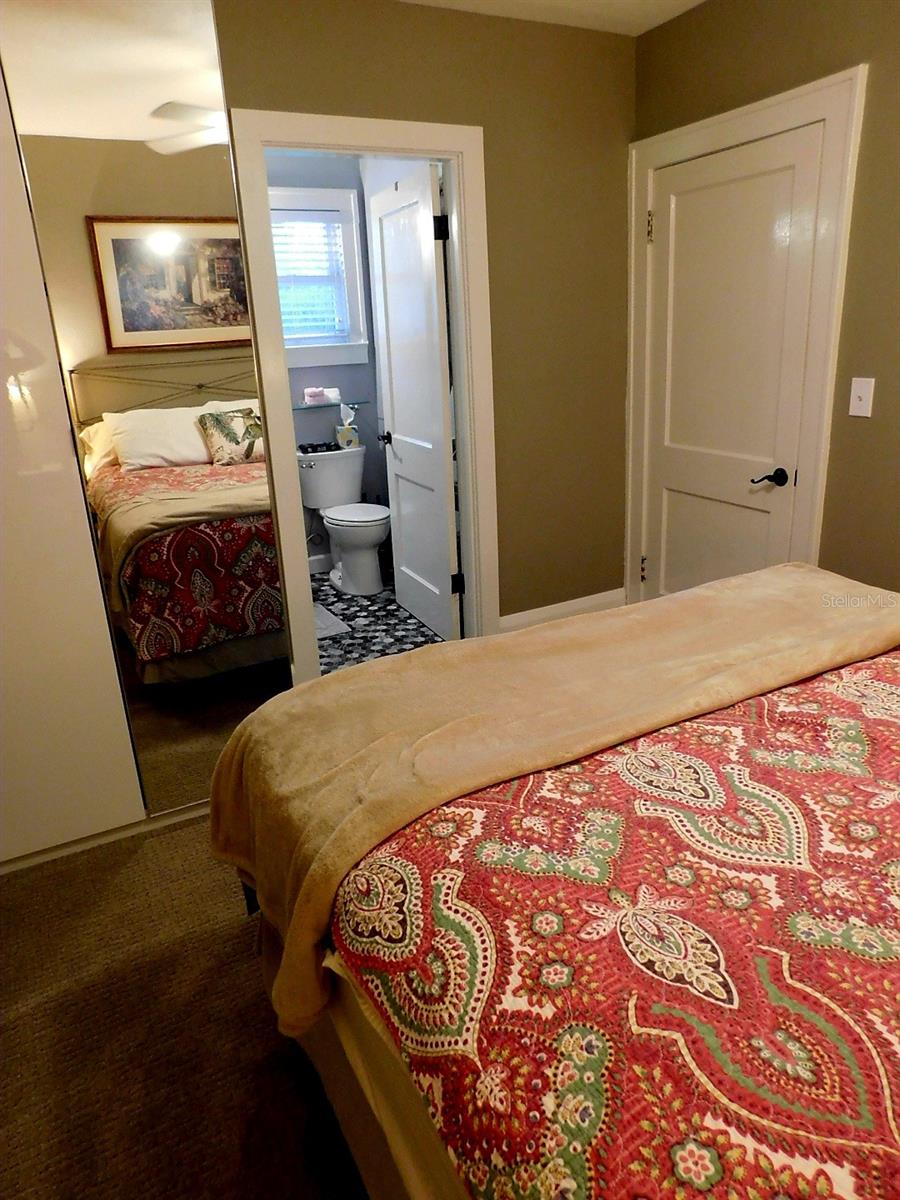 Image 44 of 49 For 1035 Robson Street