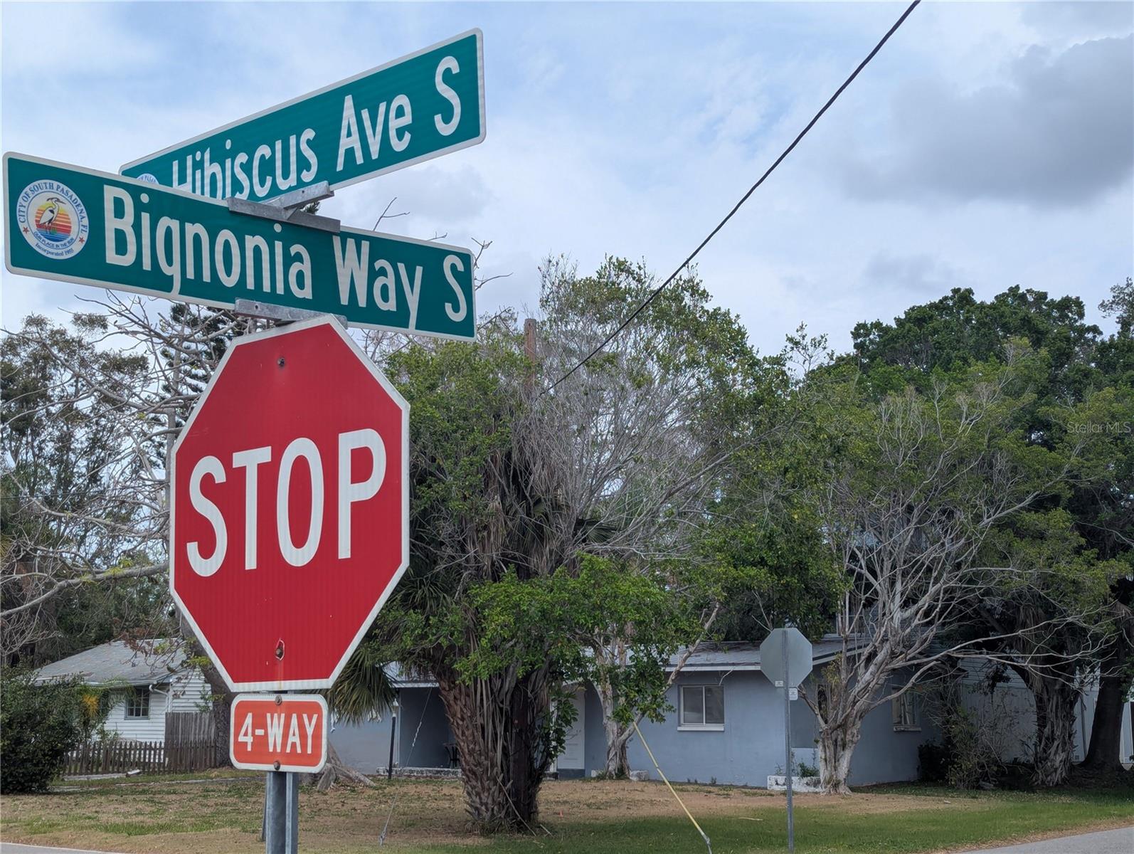 Image 2 of 16 For 7001 & 7011 Hibiscus Avenue S