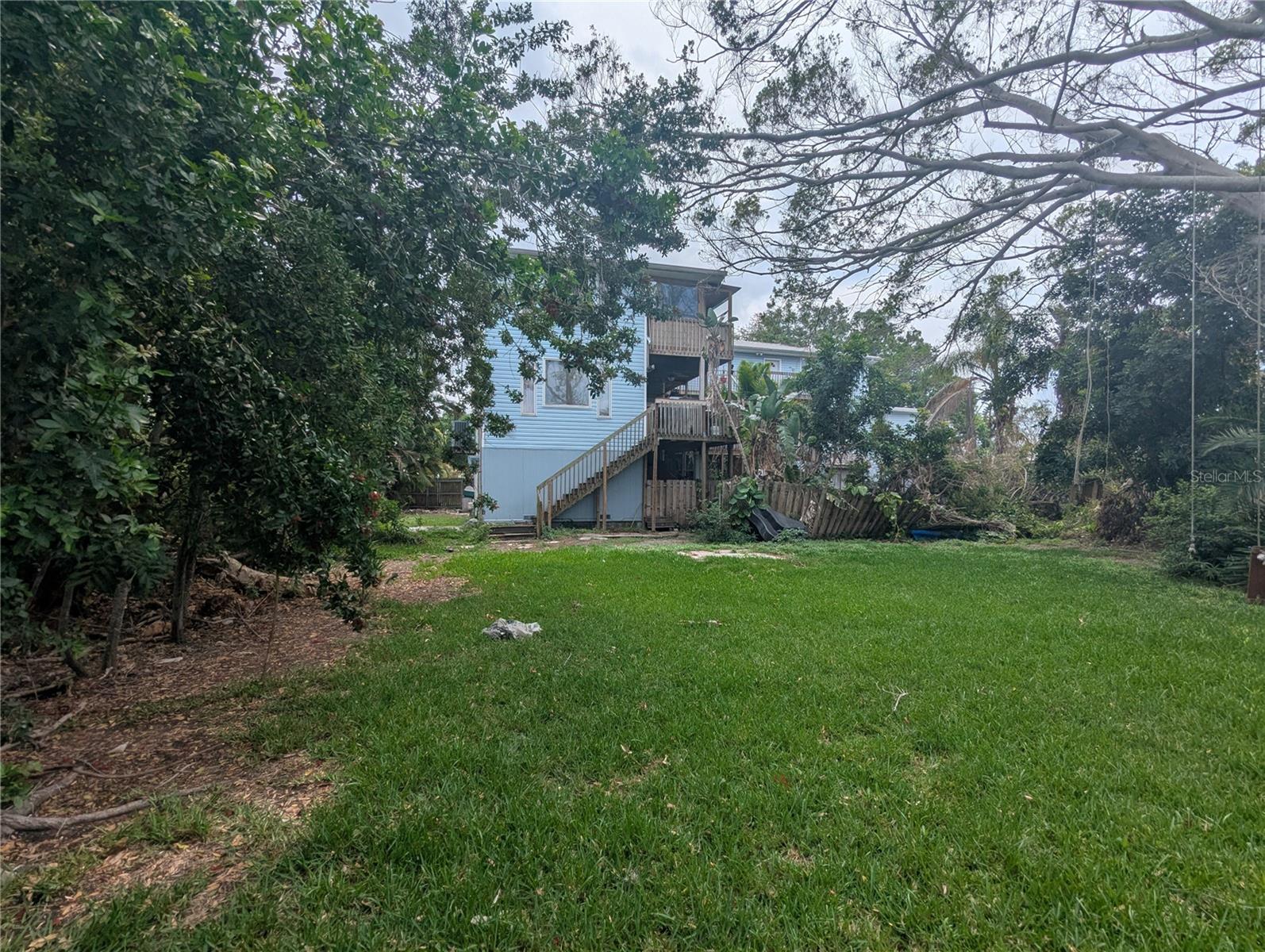 Image 8 of 16 For 7001 & 7011 Hibiscus Avenue S