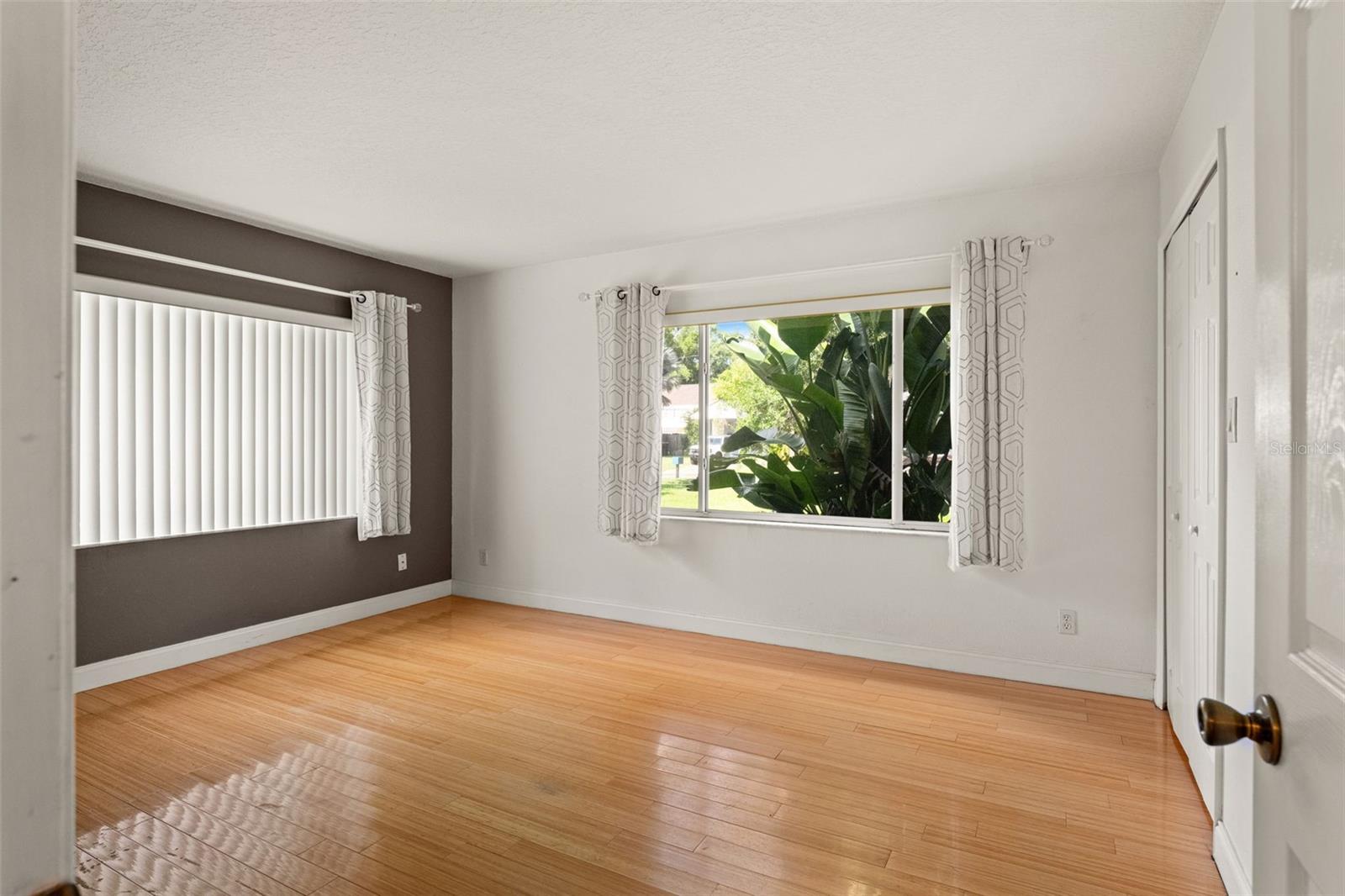 Image 13 of 19 For 2725 Myrtle Avenue