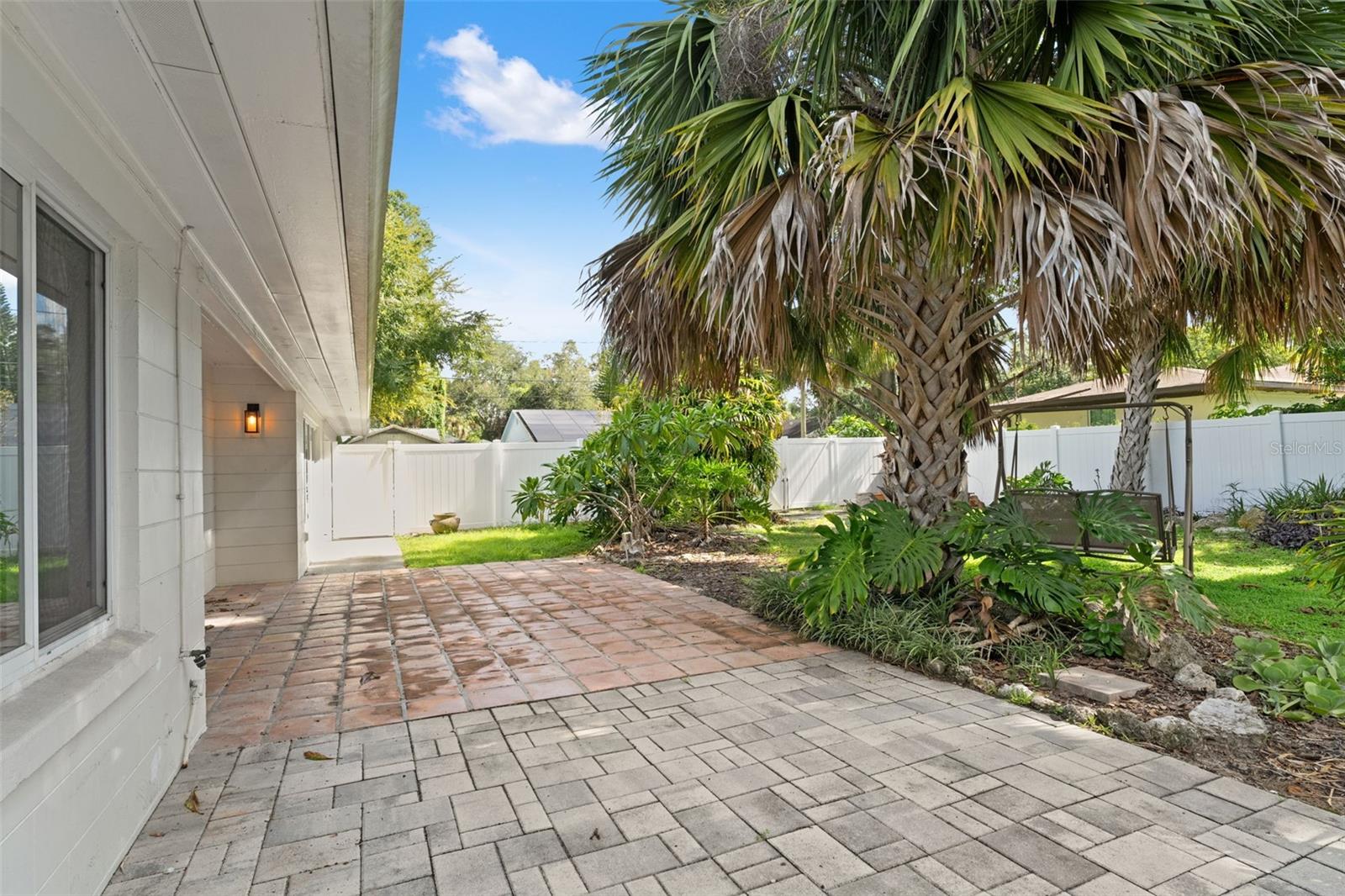 Image 16 of 19 For 2725 Myrtle Avenue