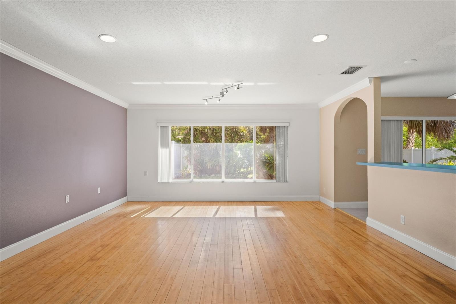 Image 5 of 19 For 2725 Myrtle Avenue