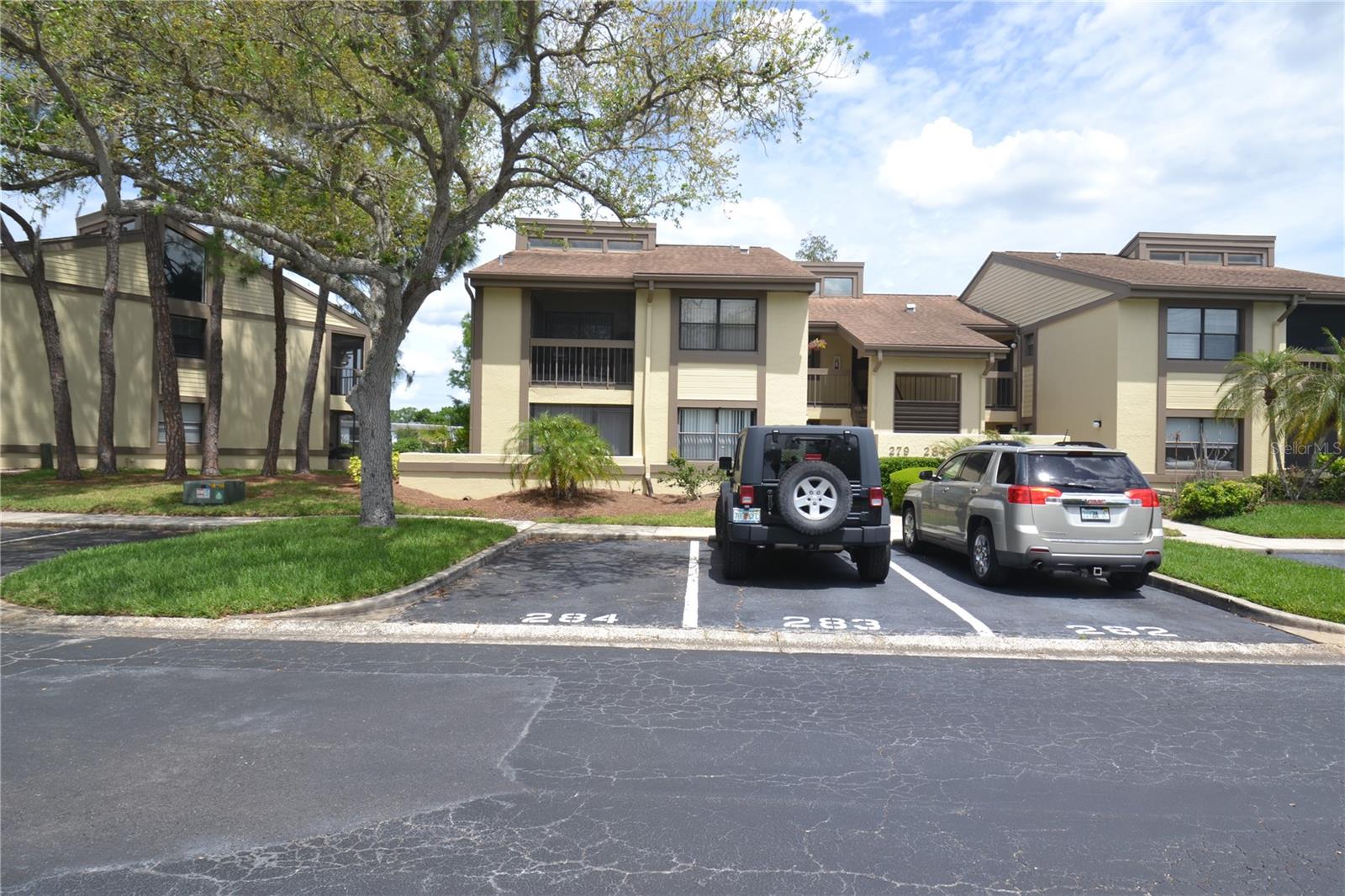 Details for 284 Woodlake Wynde, OLDSMAR, FL 34677