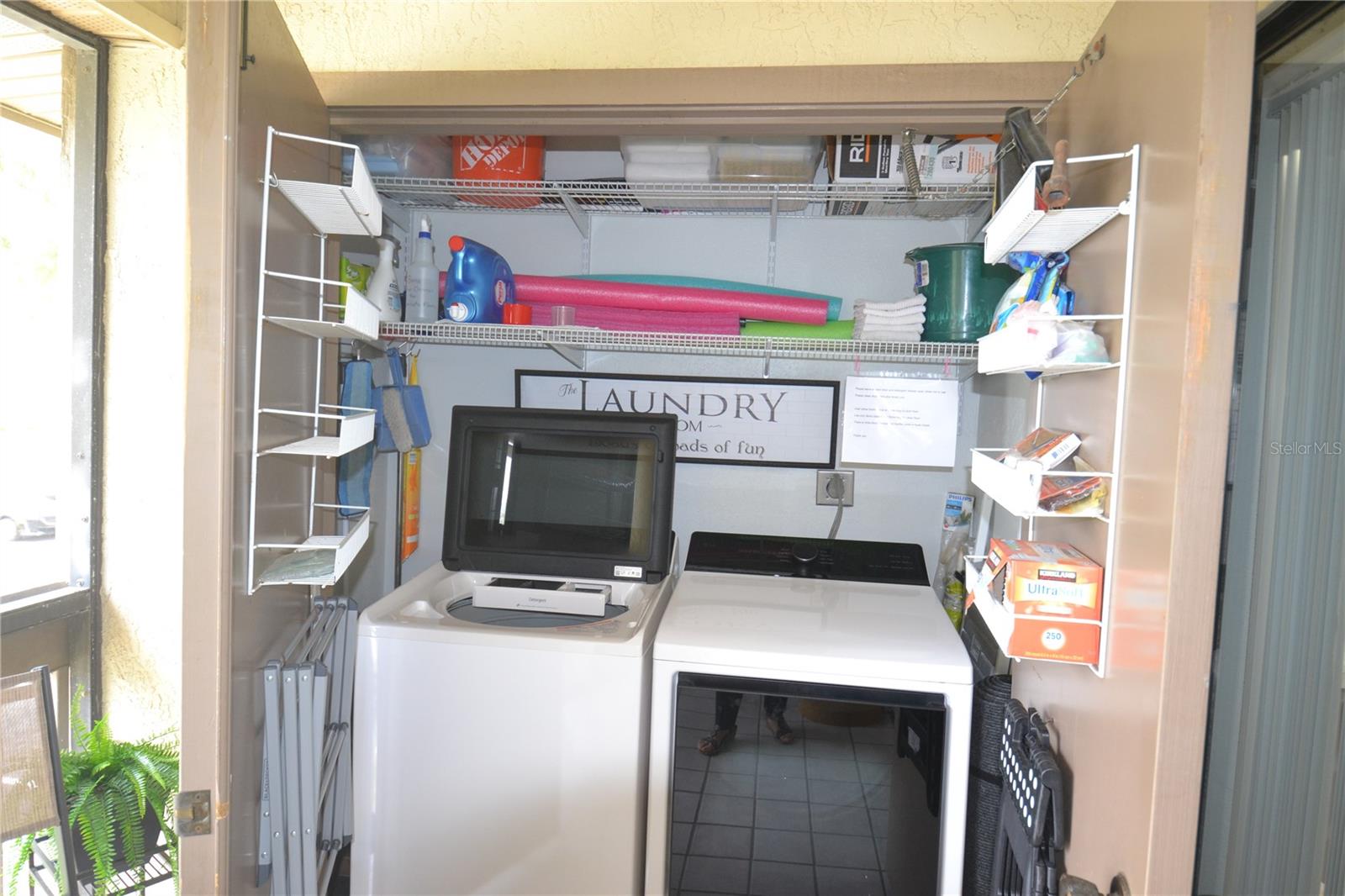 Image 10 of 43 For 284 Woodlake Wynde