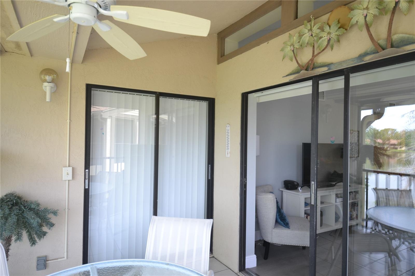 Image 22 of 43 For 284 Woodlake Wynde