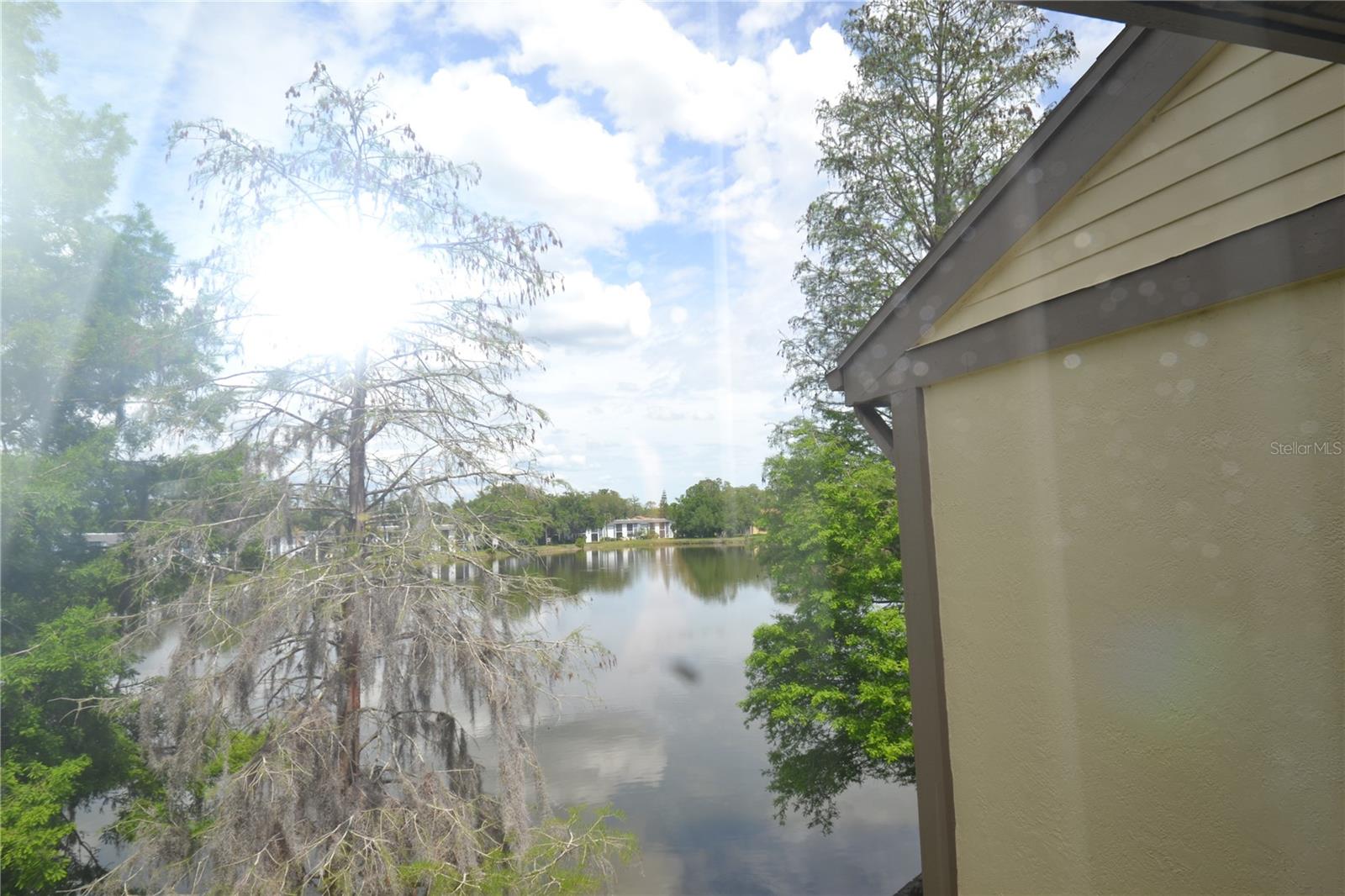 Image 32 of 43 For 284 Woodlake Wynde