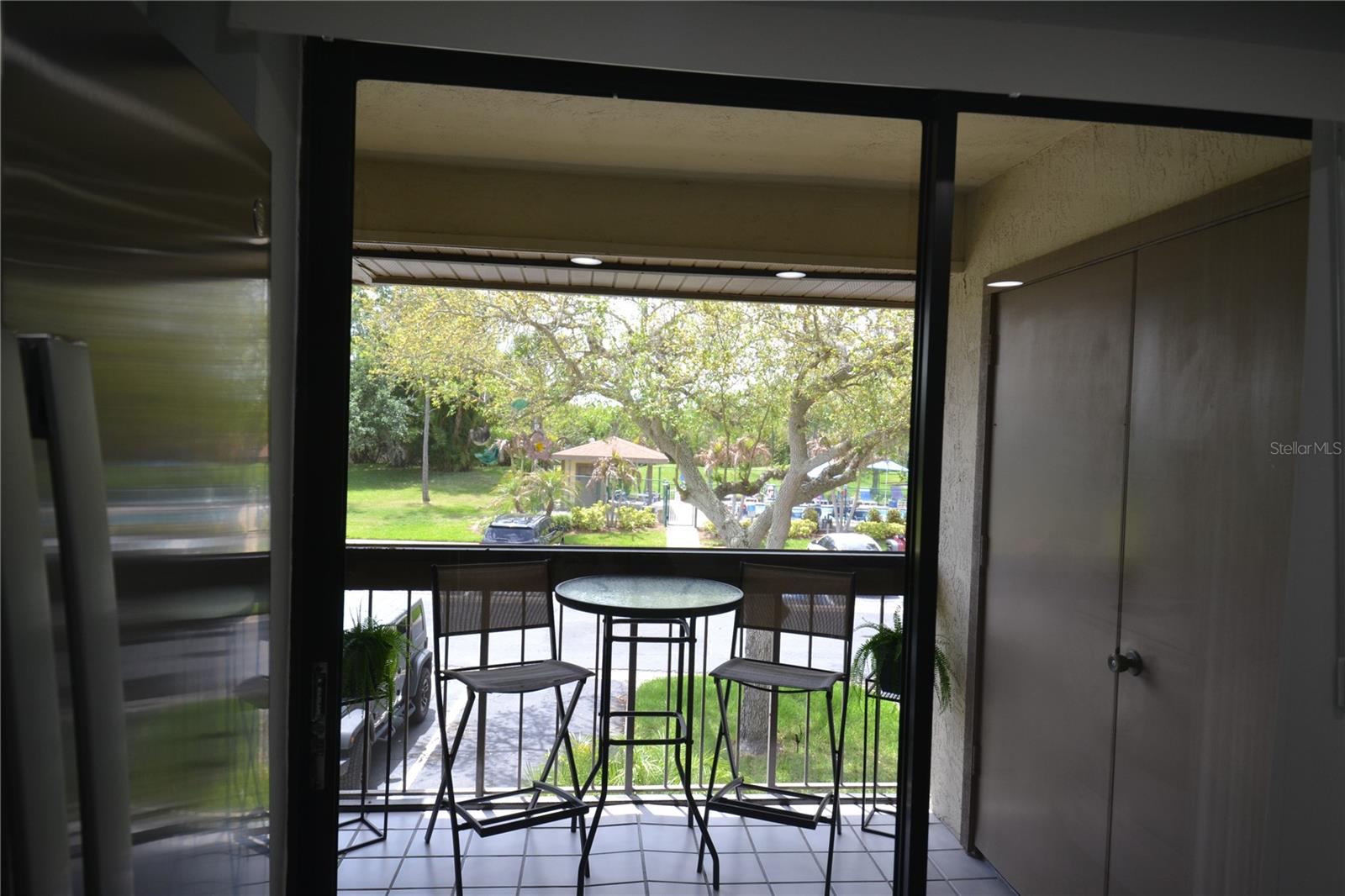 Image 8 of 43 For 284 Woodlake Wynde