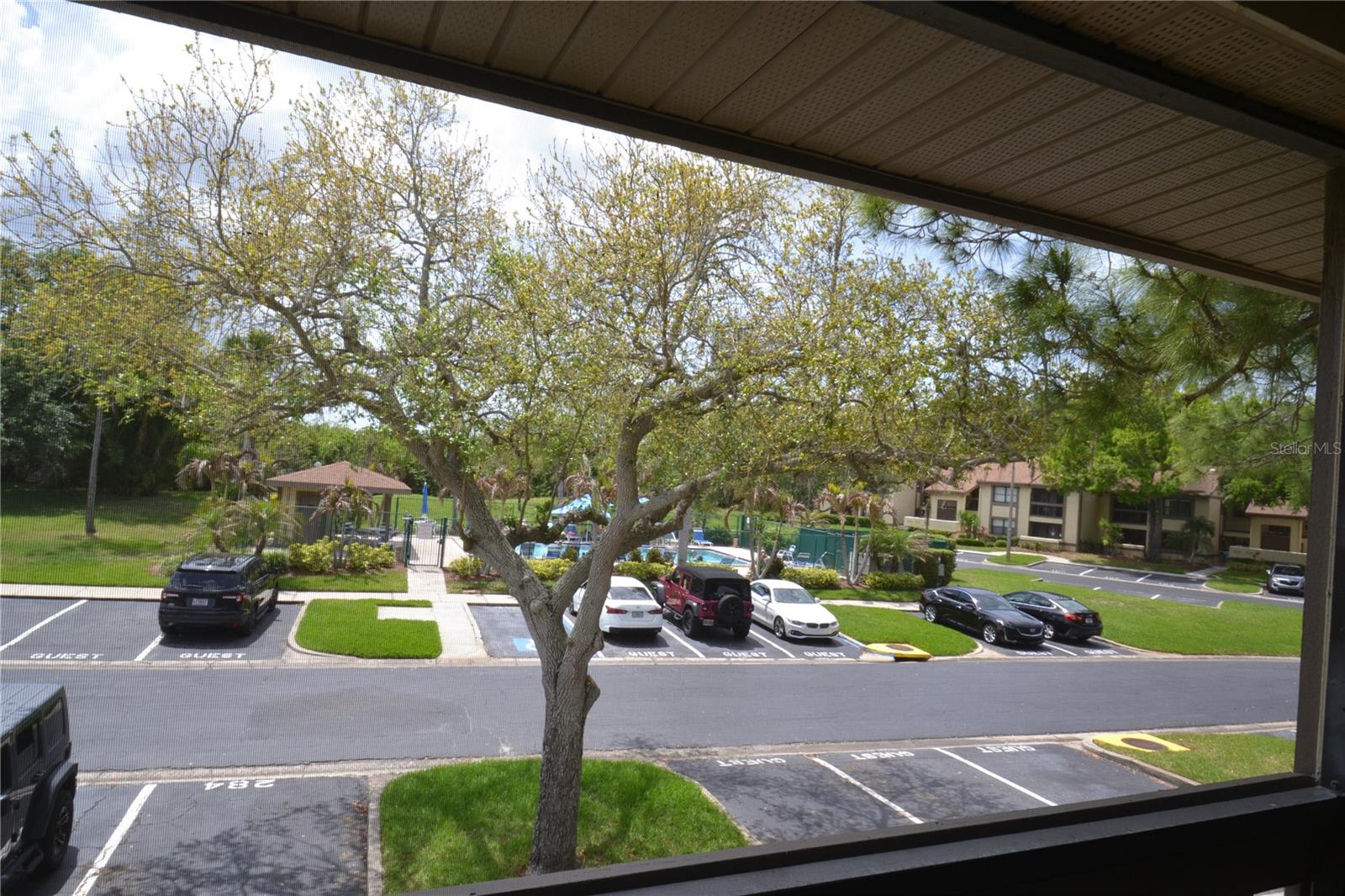 Image 9 of 43 For 284 Woodlake Wynde