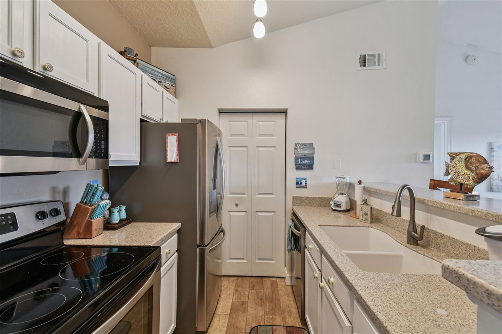 Image 20 of 45 For 10764 70th Avenue 1306