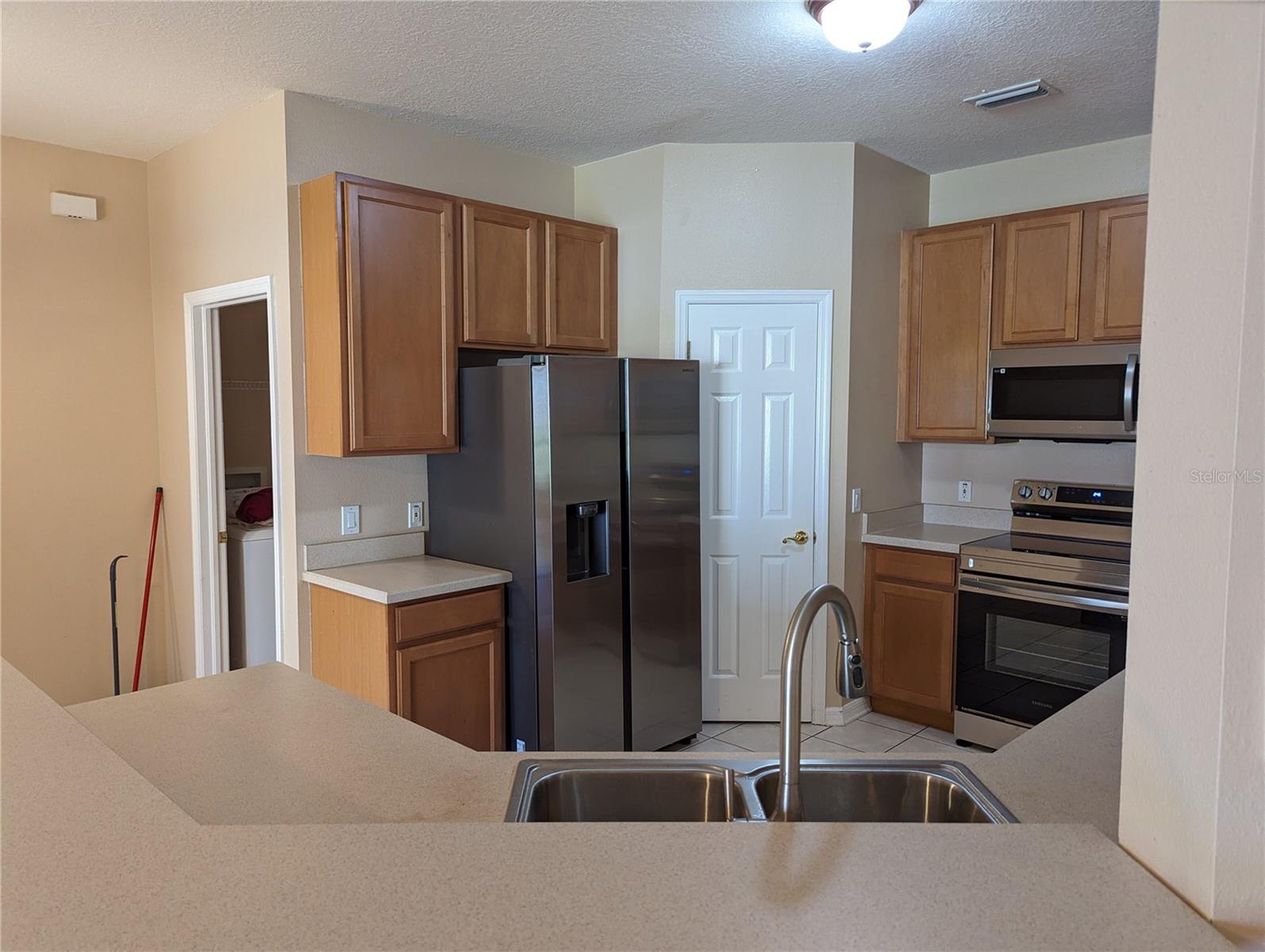 Image 7 of 38 For 8336 Torrington Avenue