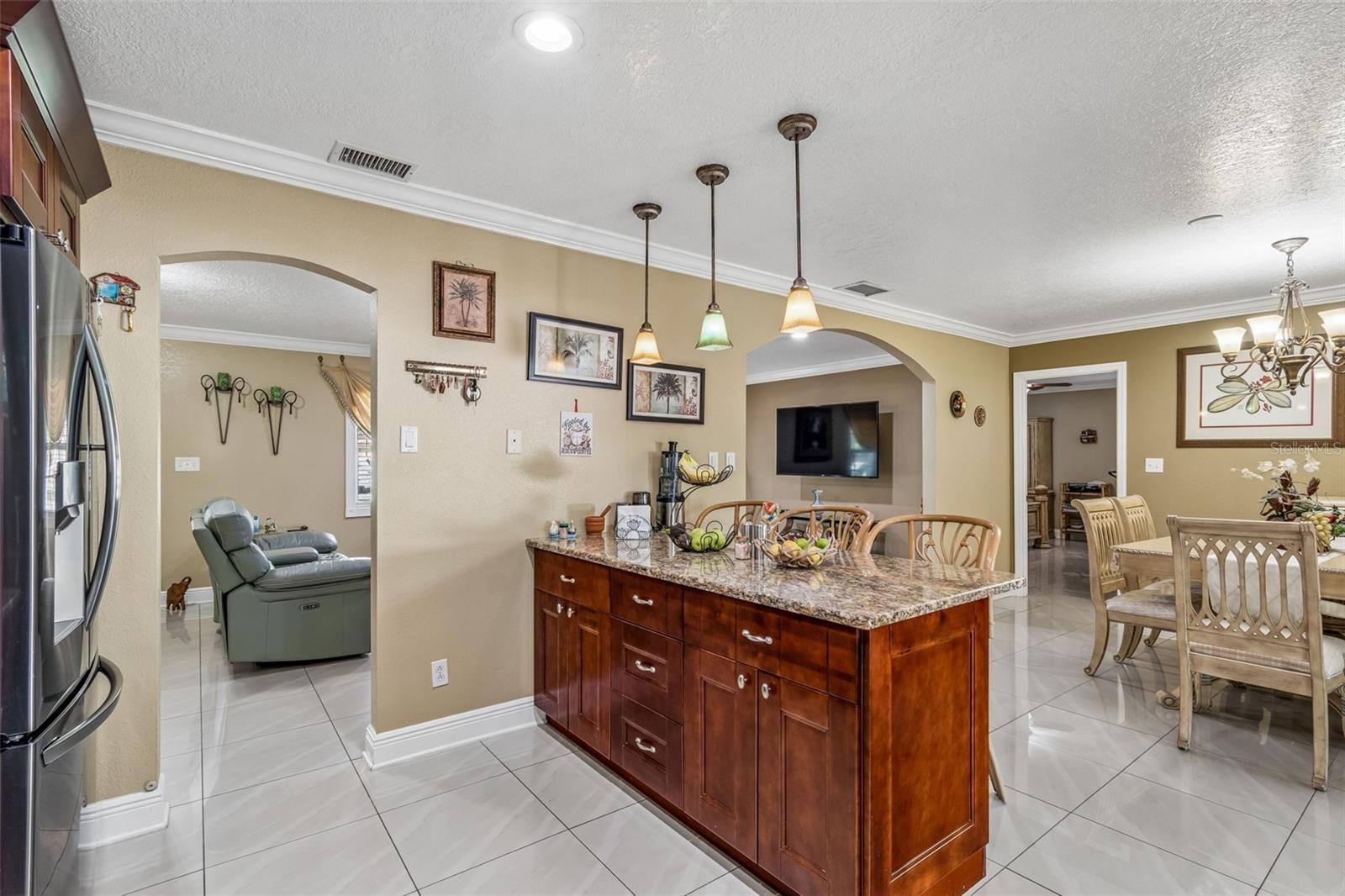 Image 15 of 91 For 9406 Flora Street