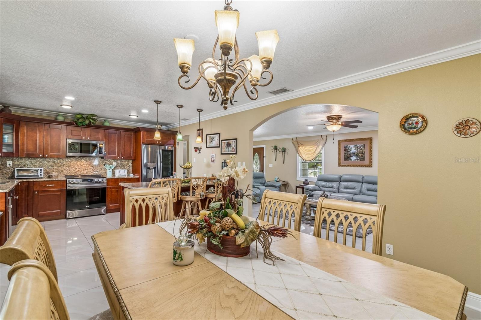 Image 21 of 91 For 9406 Flora Street