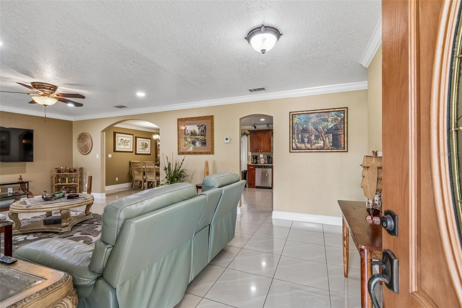 Image 24 of 91 For 9406 Flora Street