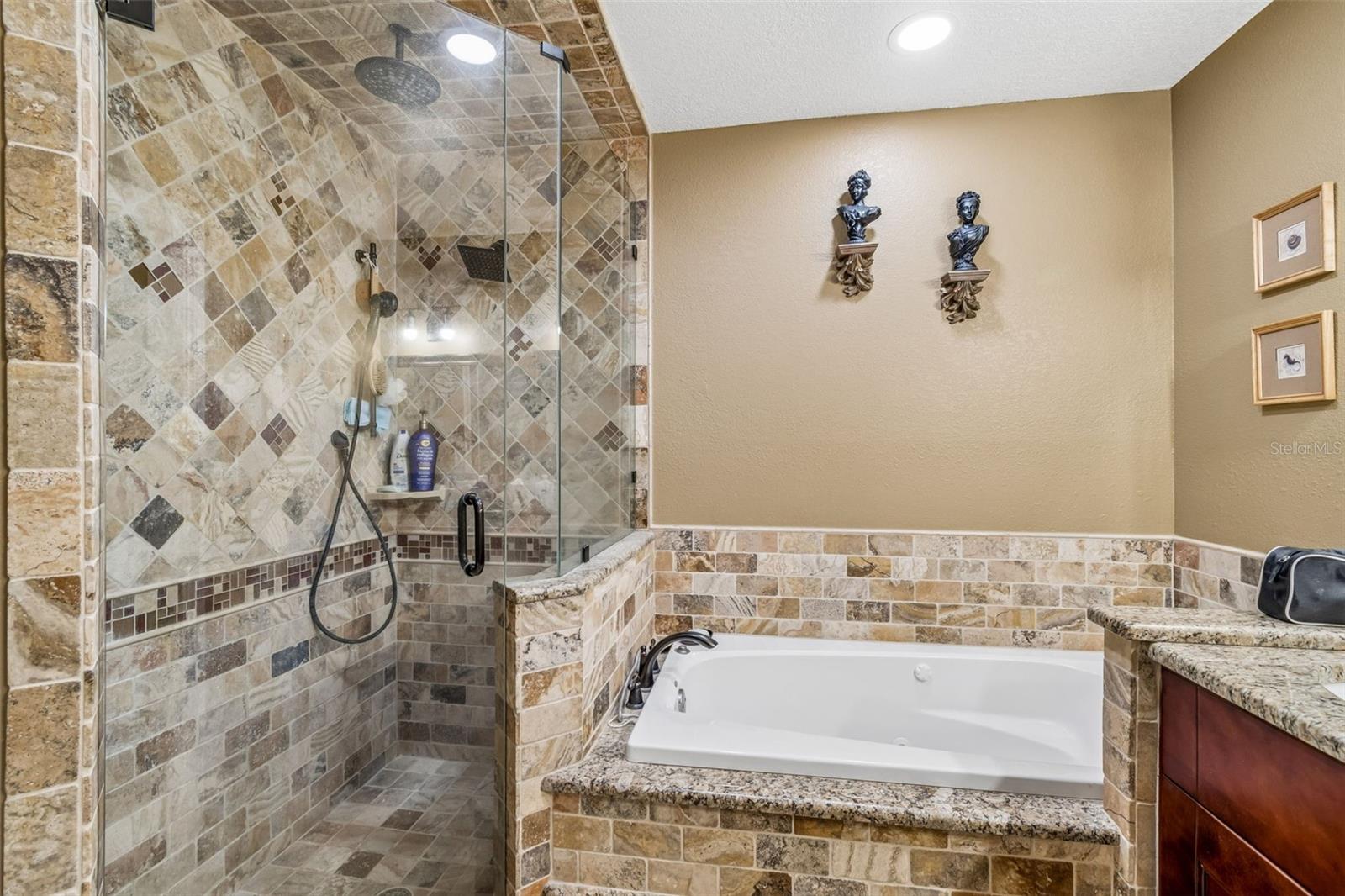 Image 29 of 91 For 9406 Flora Street