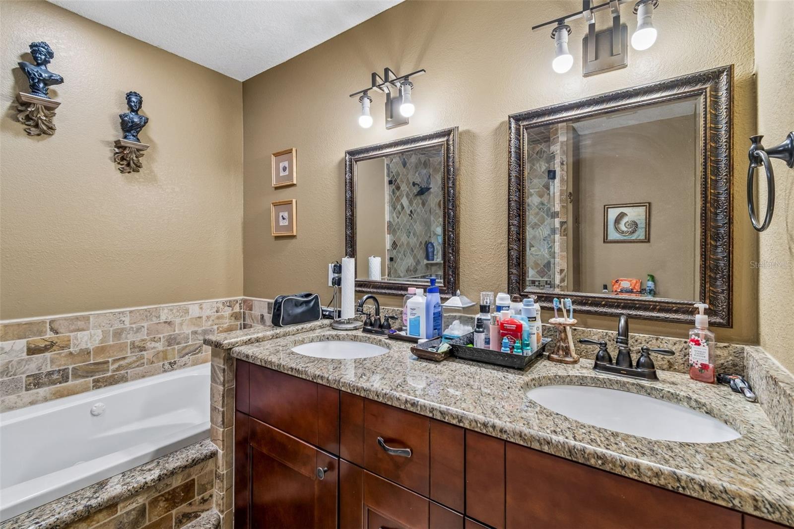 Image 44 of 91 For 9406 Flora Street