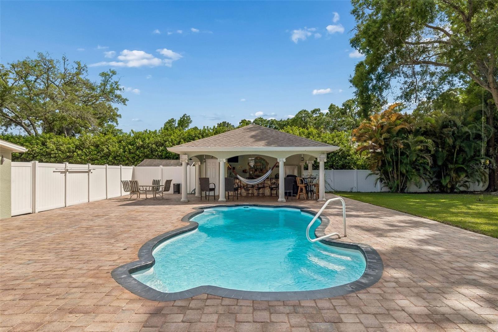 Image 52 of 91 For 9406 Flora Street