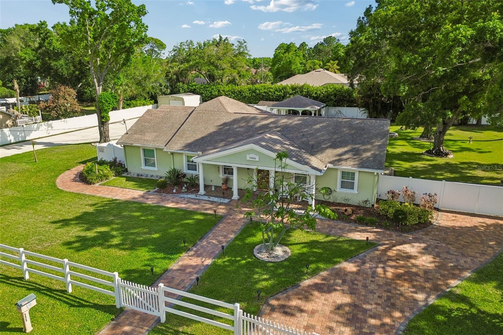 Image 54 of 91 For 9406 Flora Street