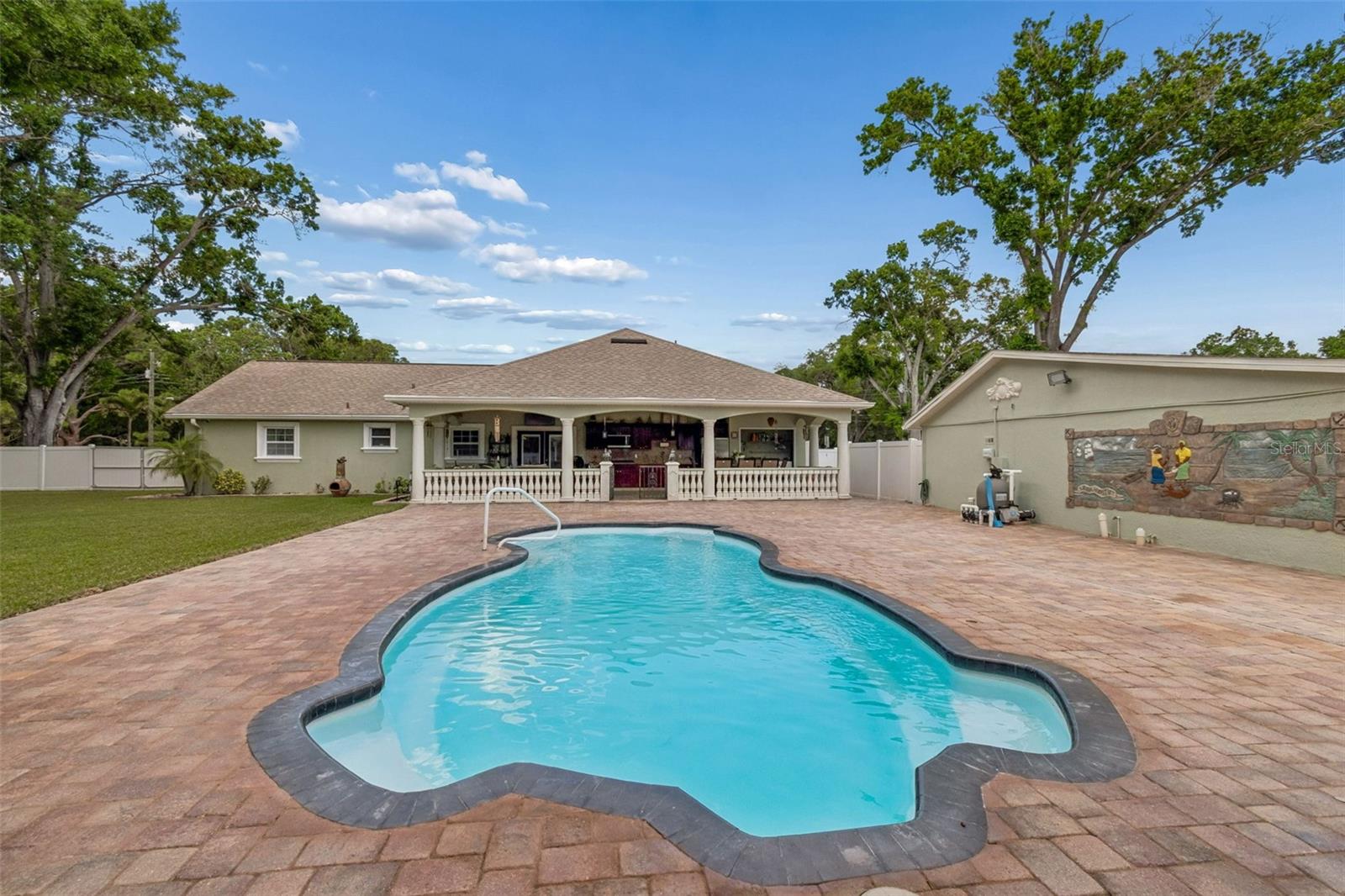 Image 61 of 91 For 9406 Flora Street