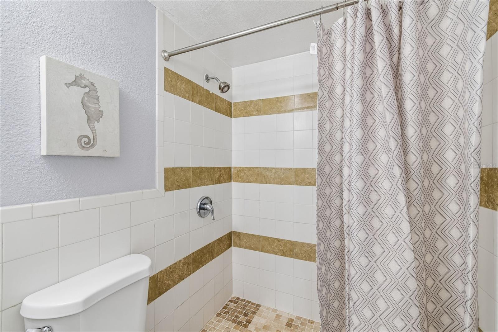 Image 67 of 91 For 9406 Flora Street