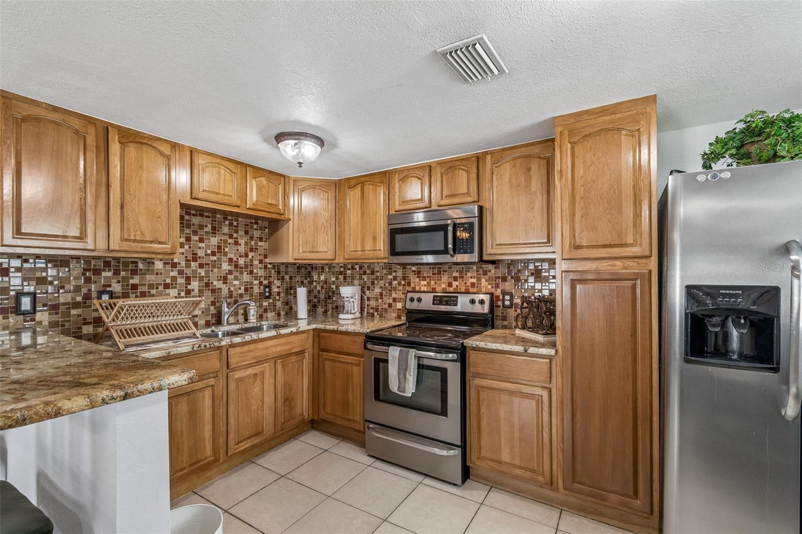 Image 71 of 91 For 9406 Flora Street