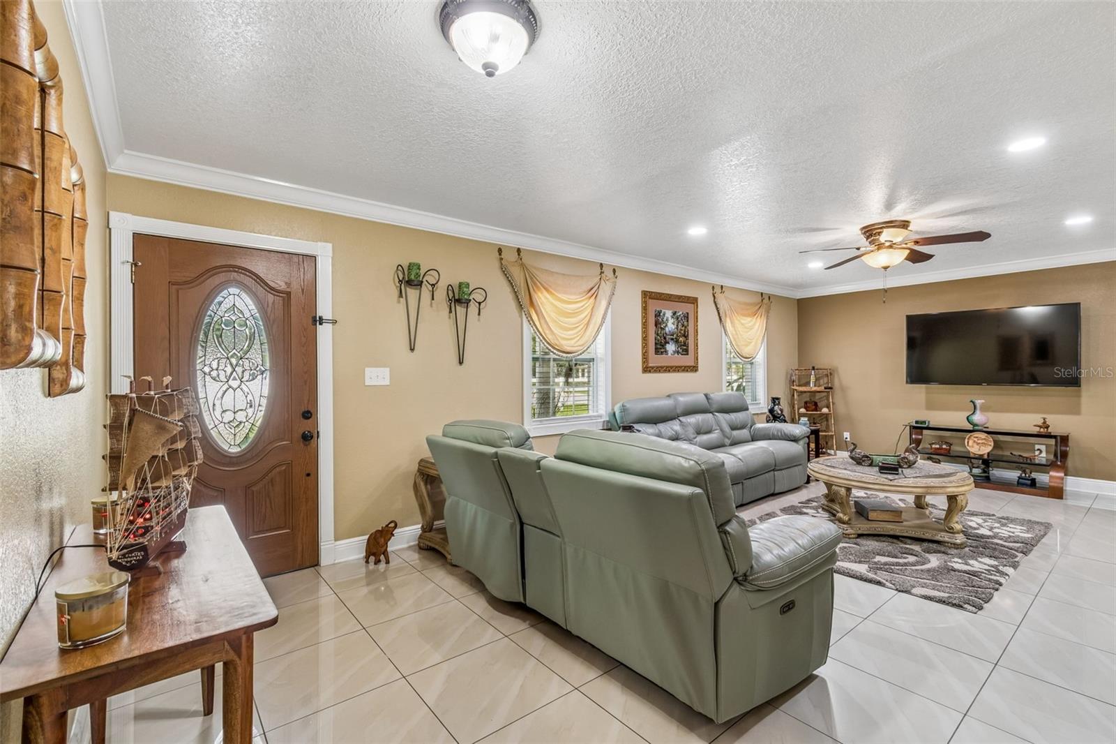 Image 9 of 91 For 9406 Flora Street