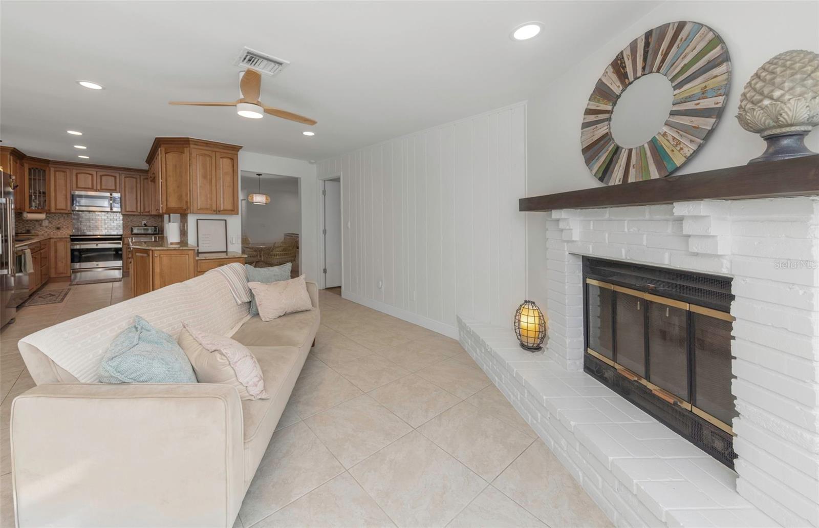 Listing photo id 18 for 8909 118th Way