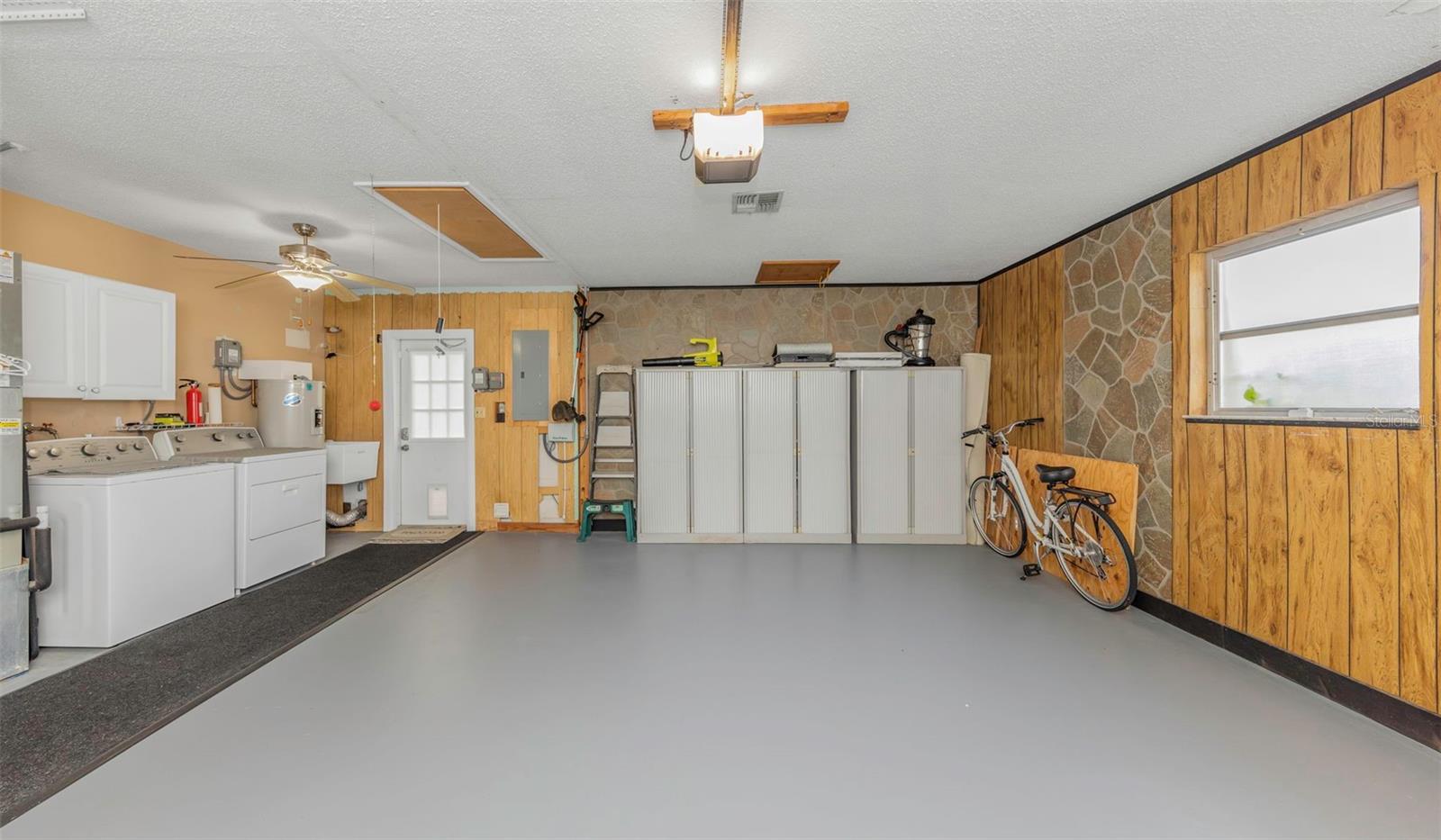 Listing photo id 31 for 8909 118th Way