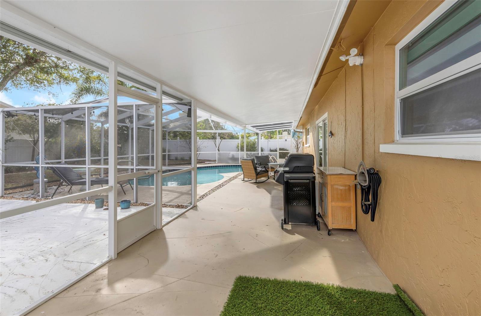 Listing photo id 35 for 8909 118th Way