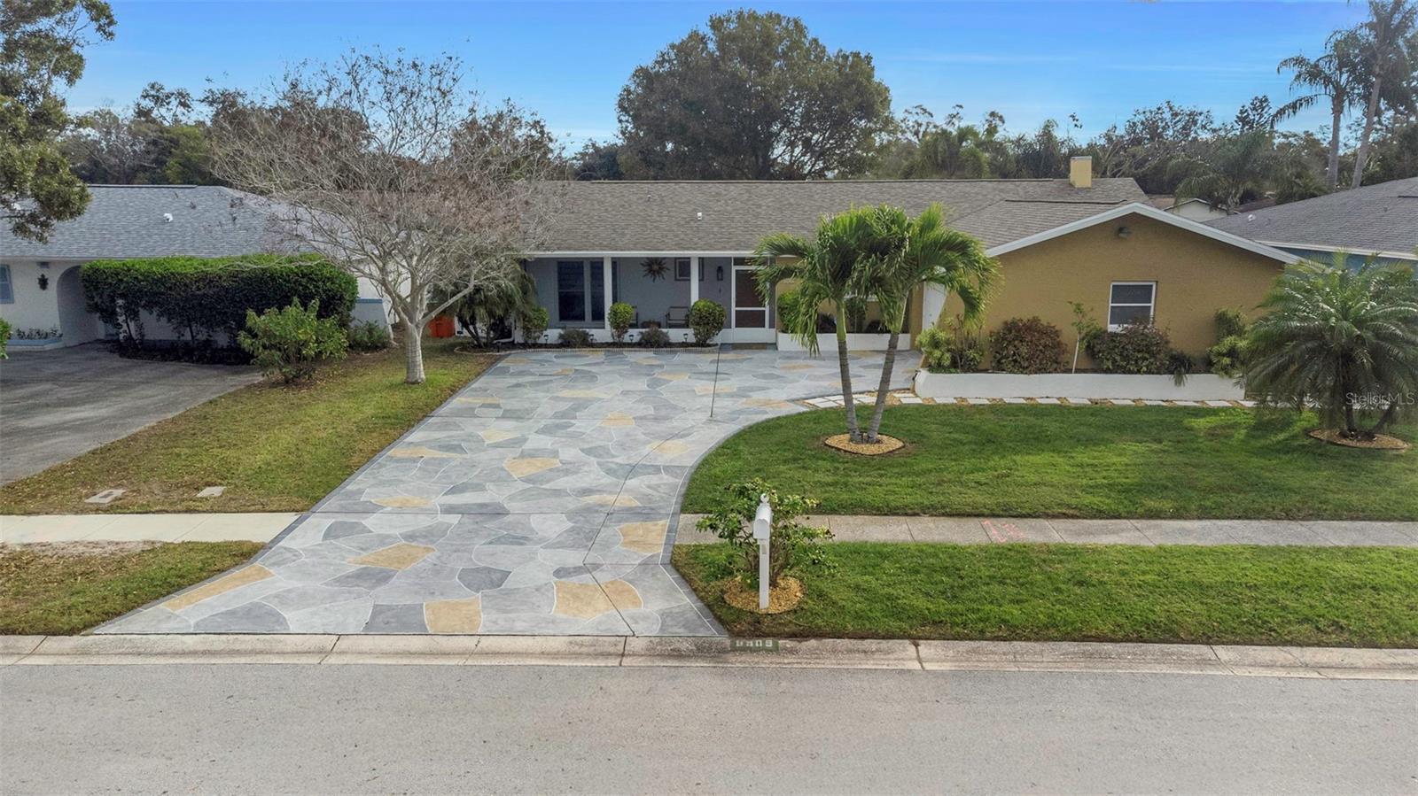 Listing photo id 39 for 8909 118th Way